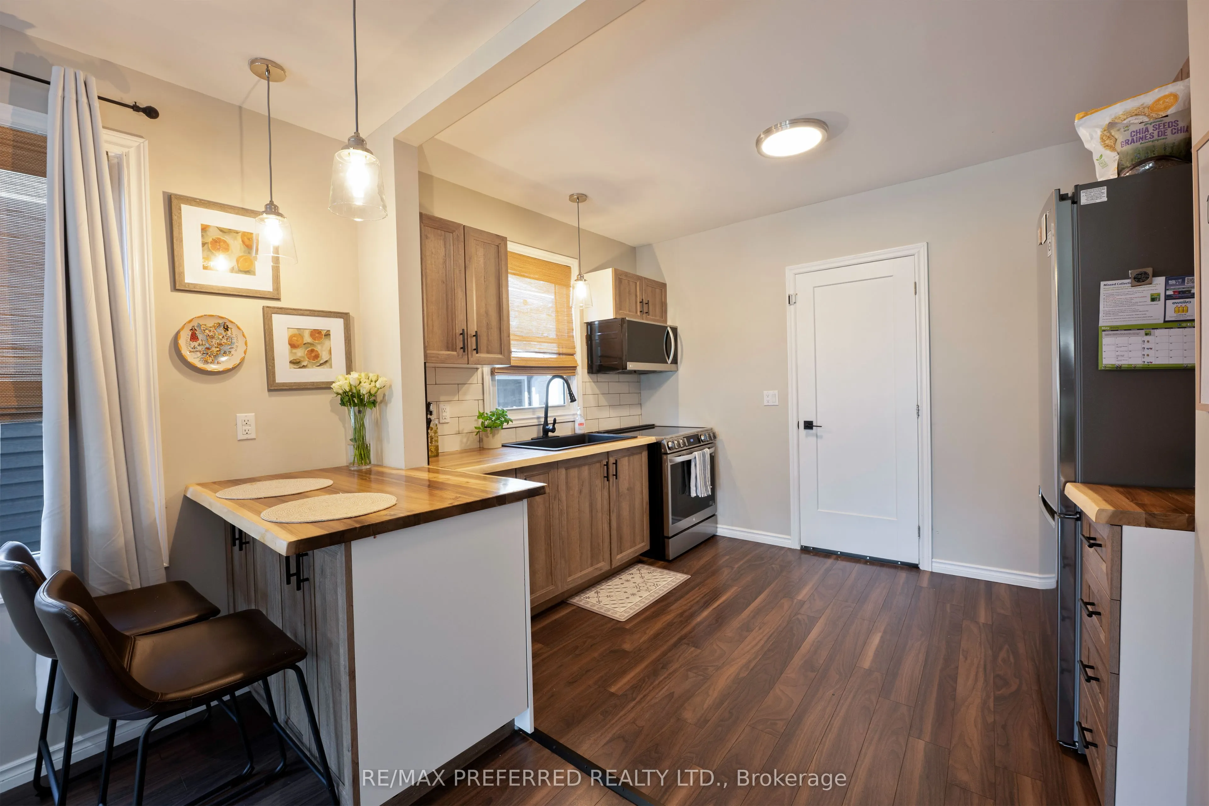 1072 Elm Avenue