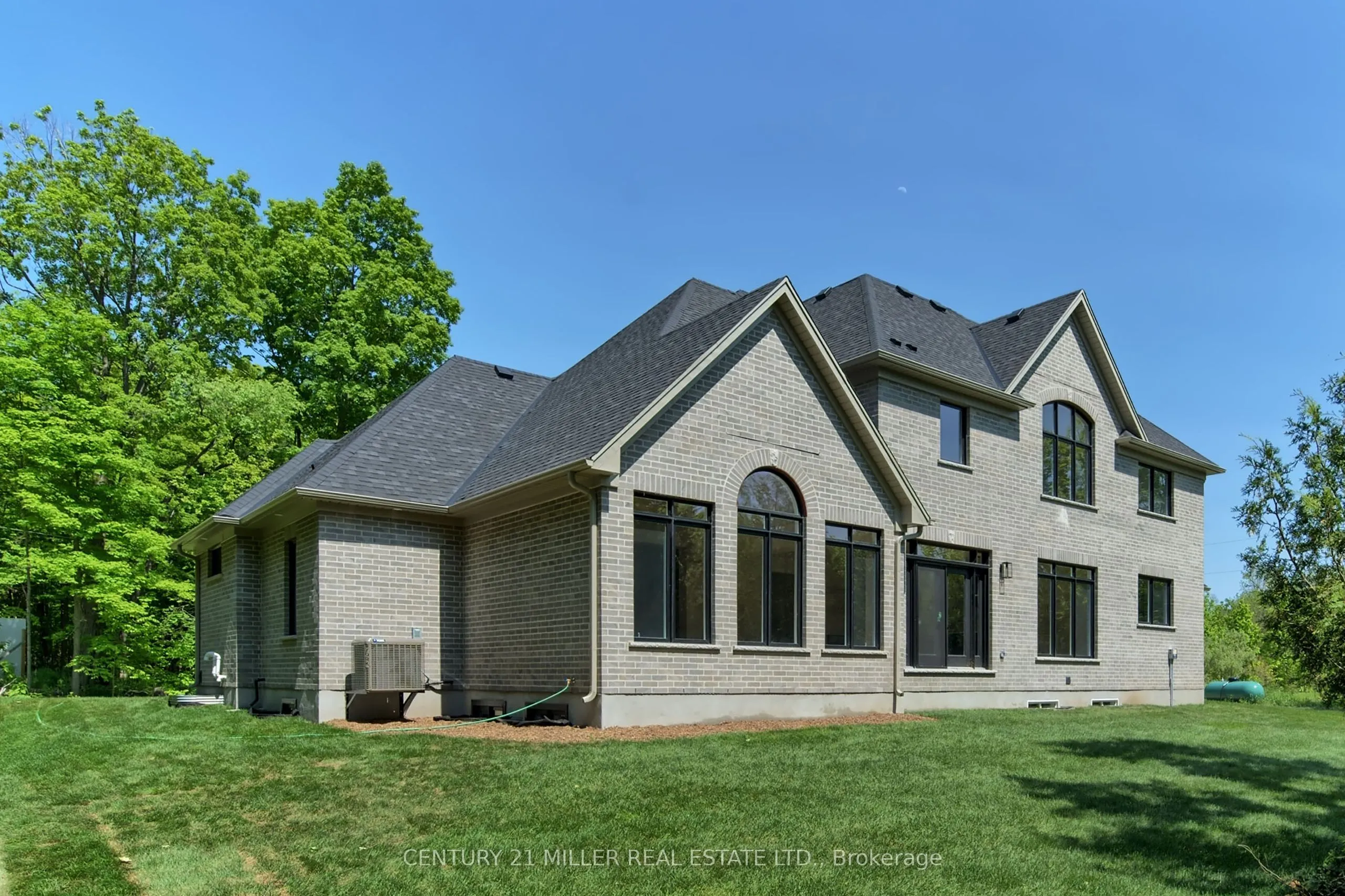 4512 Concession 11 Road