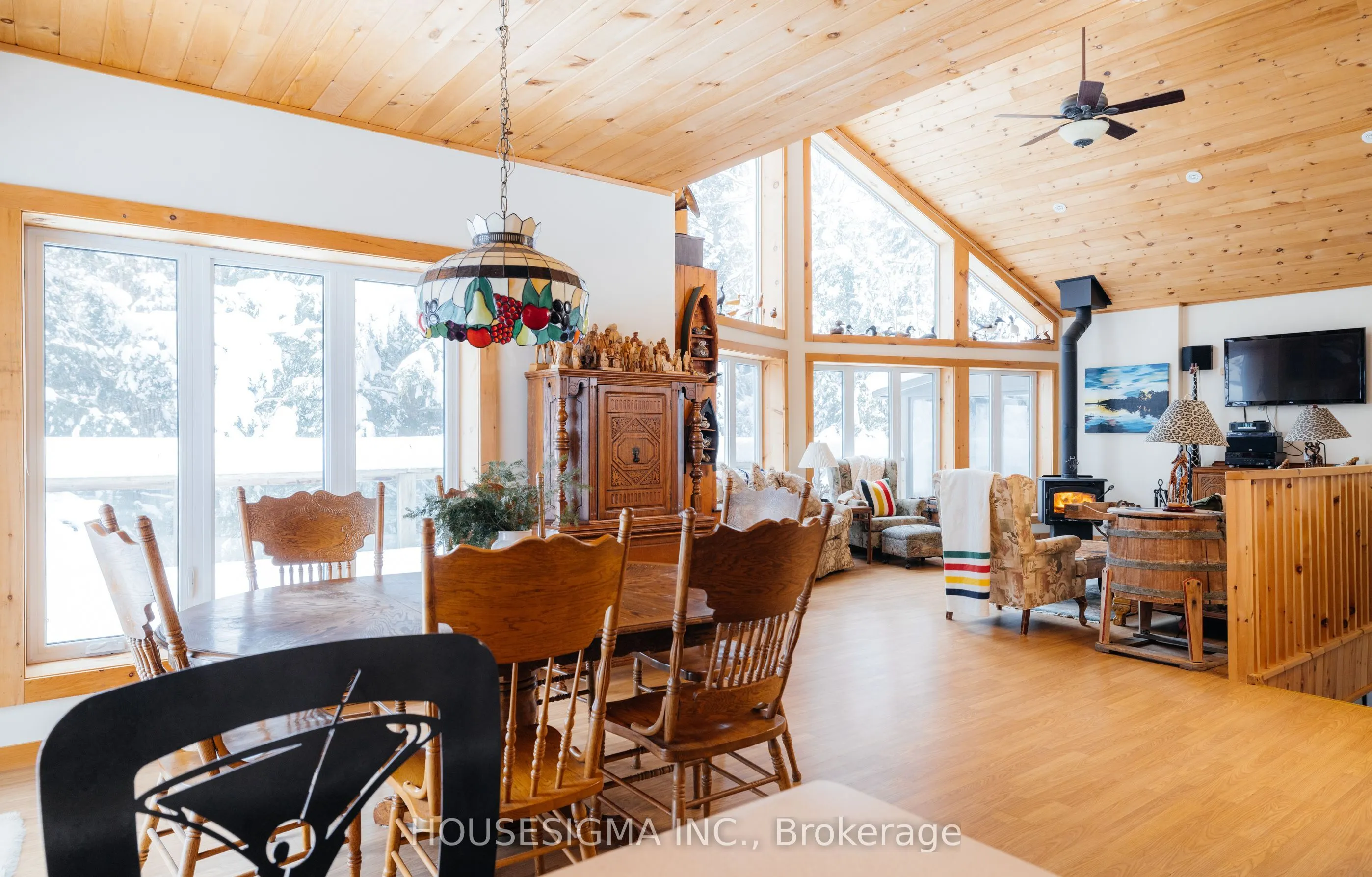 1208 Minnow Drive