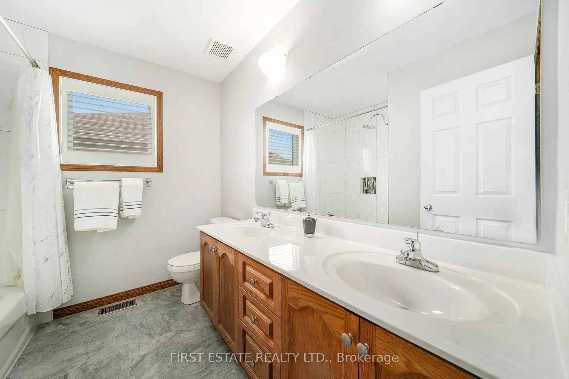 3798 Marble Canyon Crescent