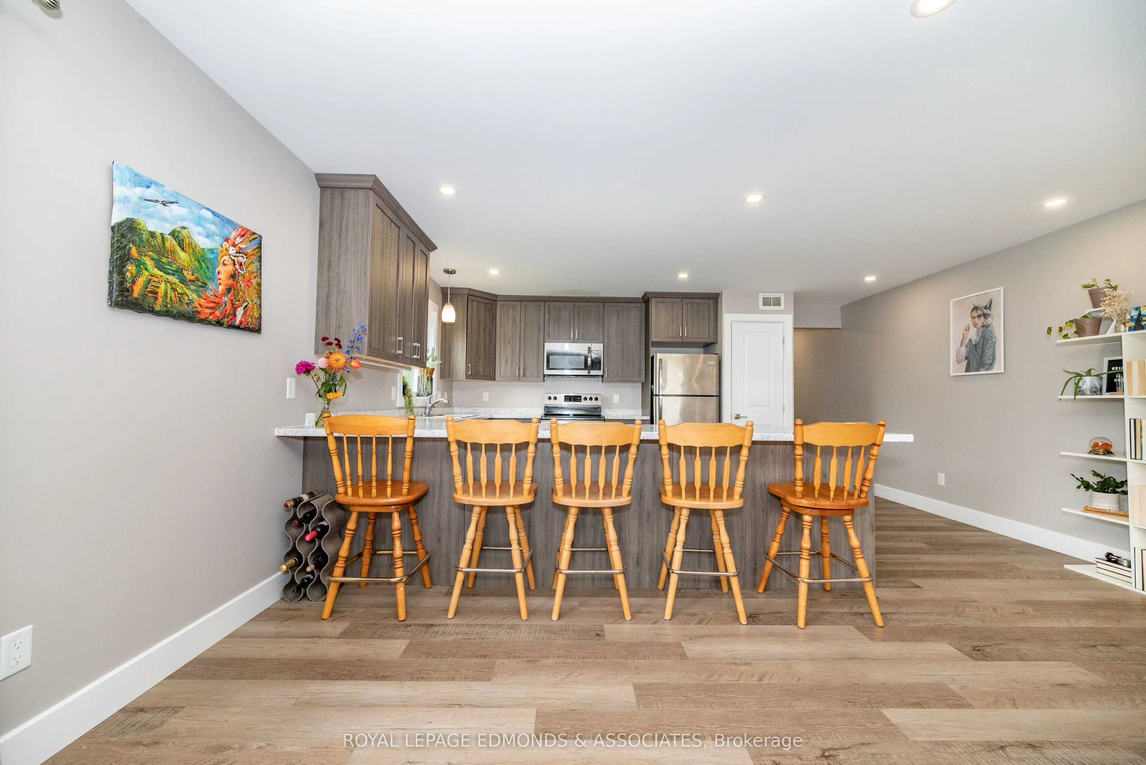 464 Dominion Street