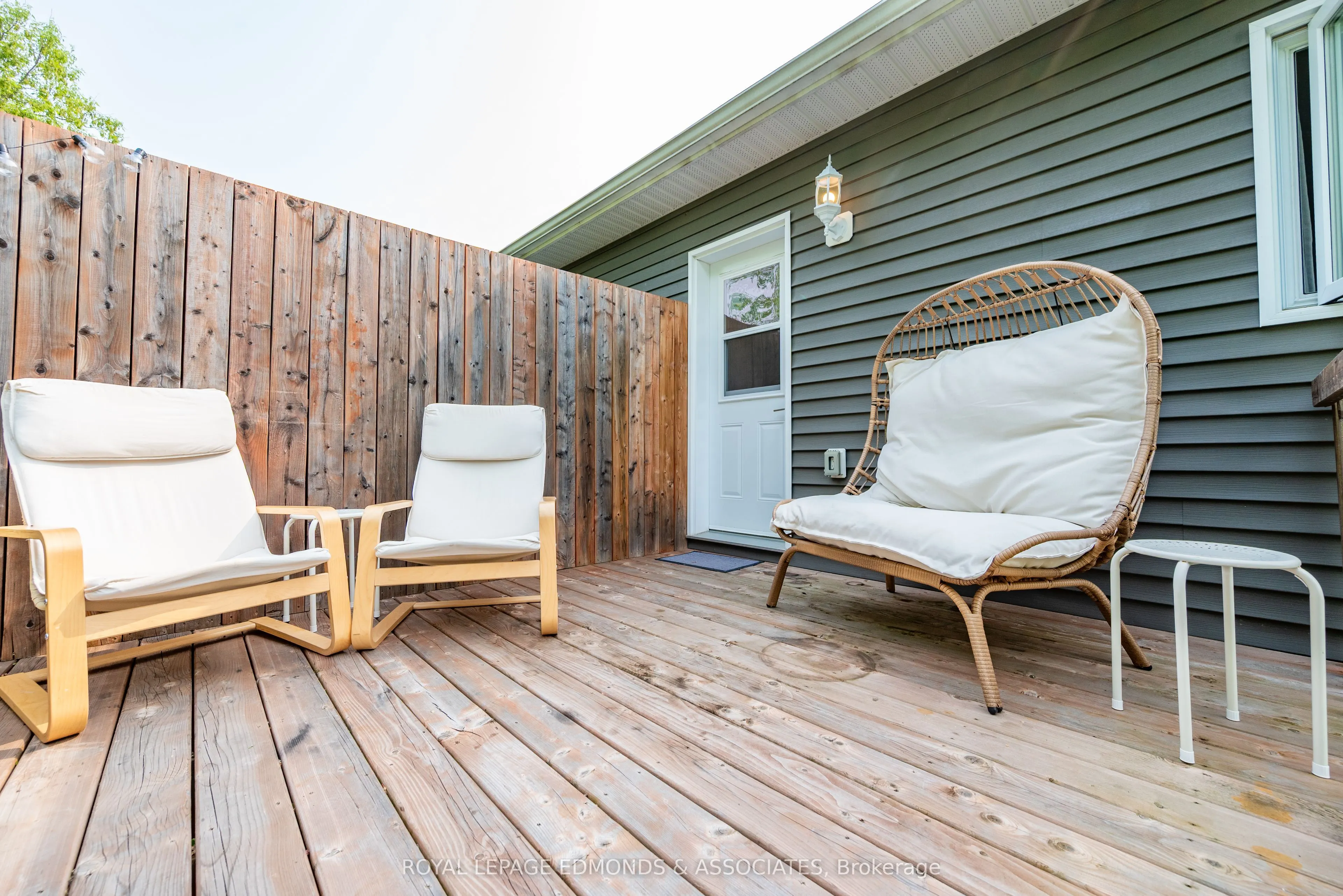 464 Dominion Street