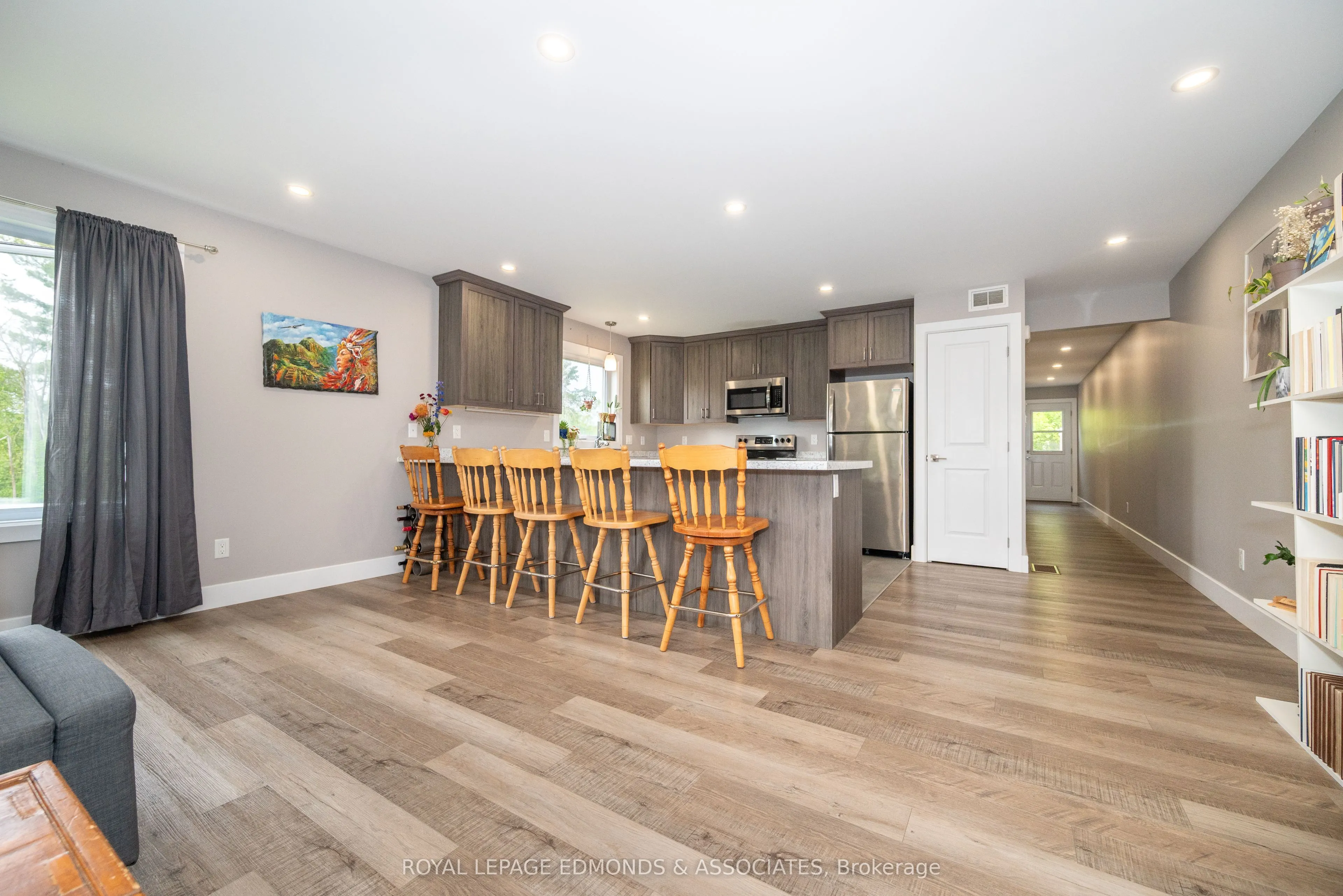 464 Dominion Street