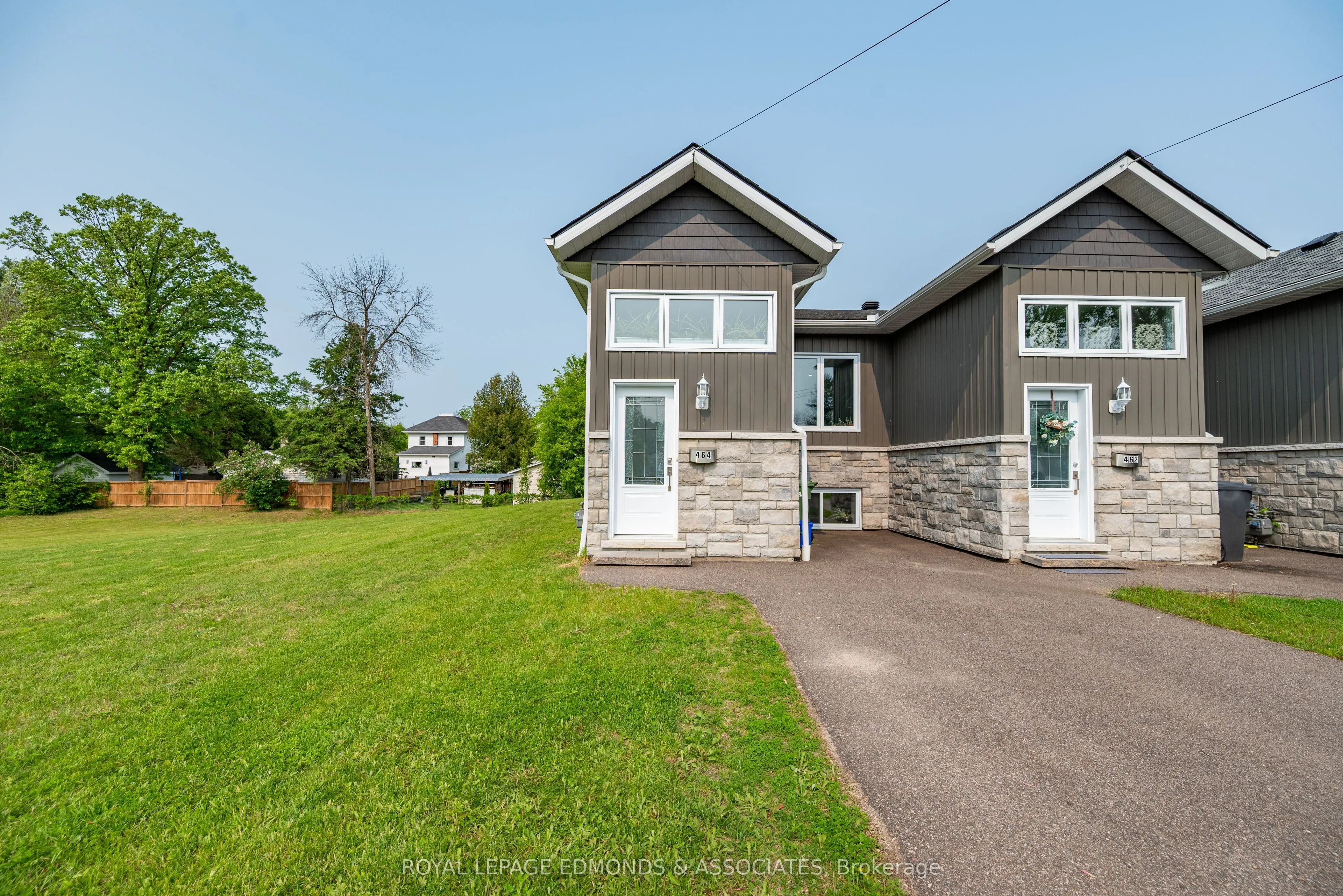464 Dominion Street