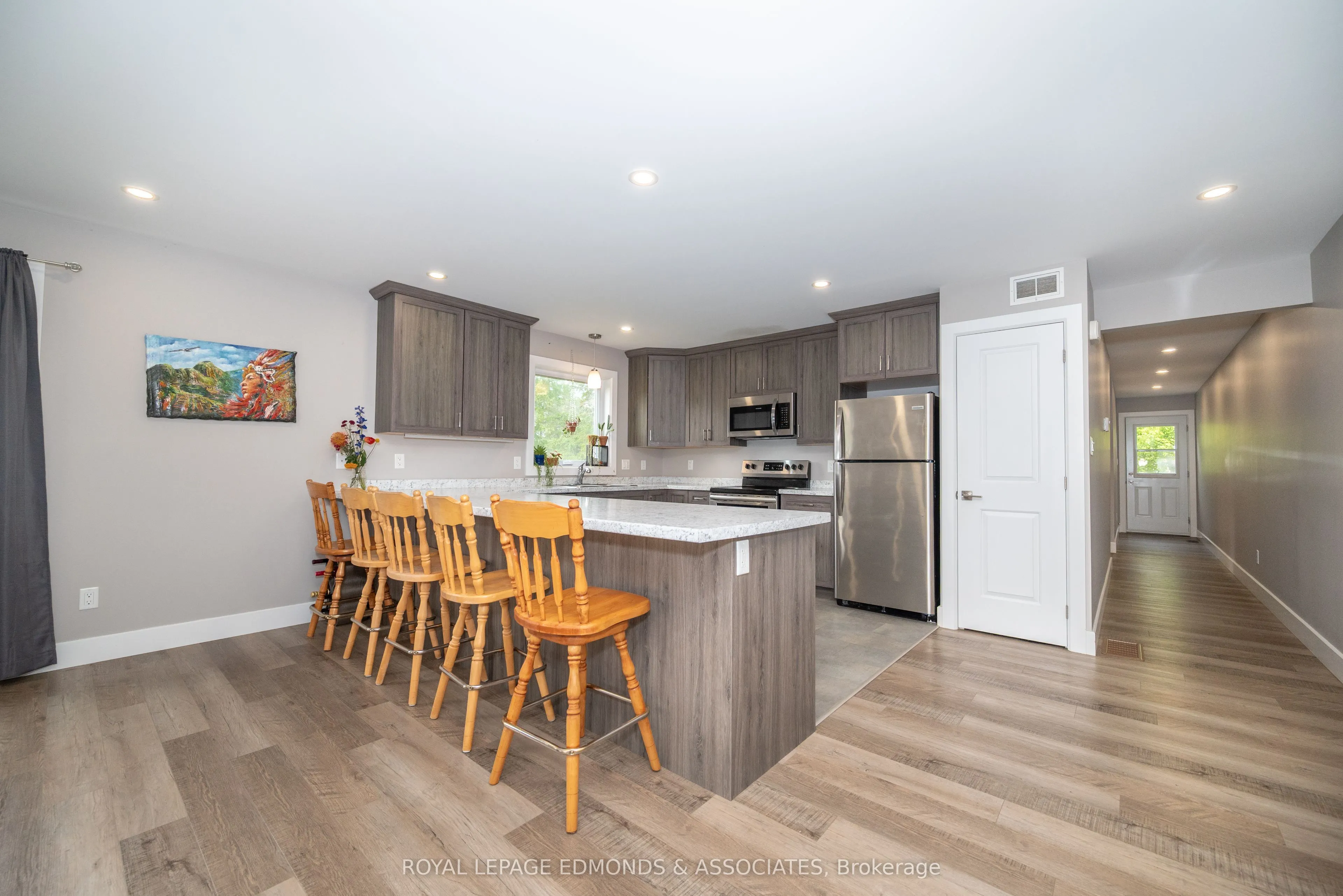 464 Dominion Street