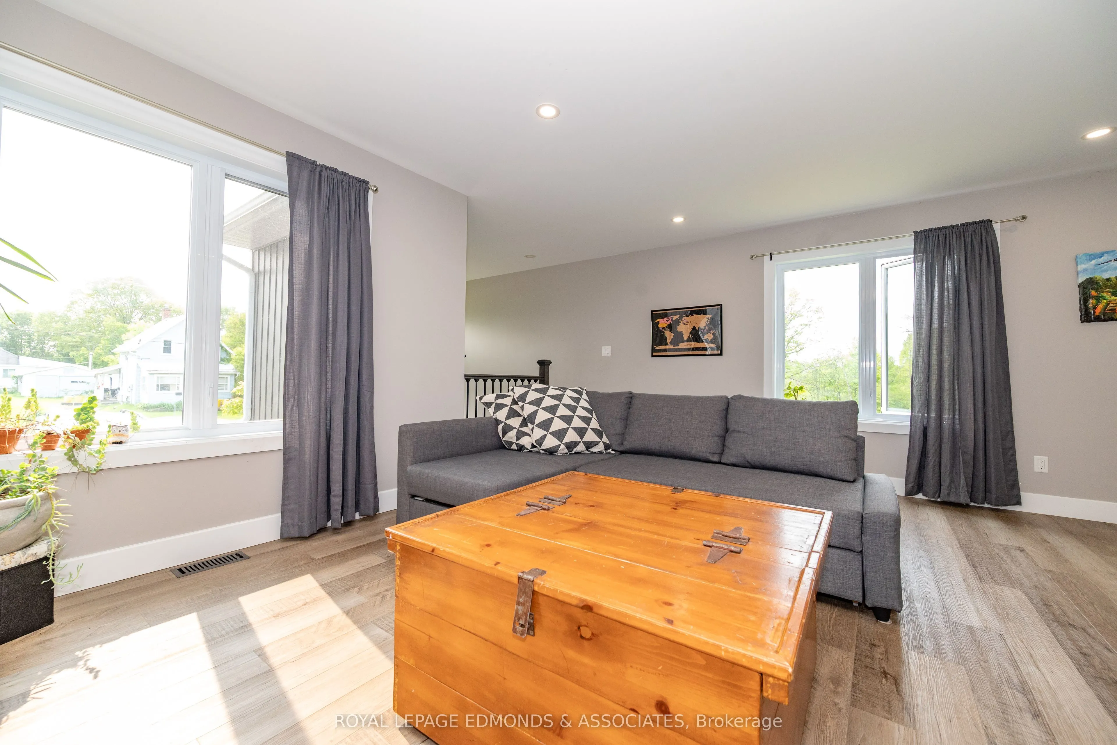 464 Dominion Street