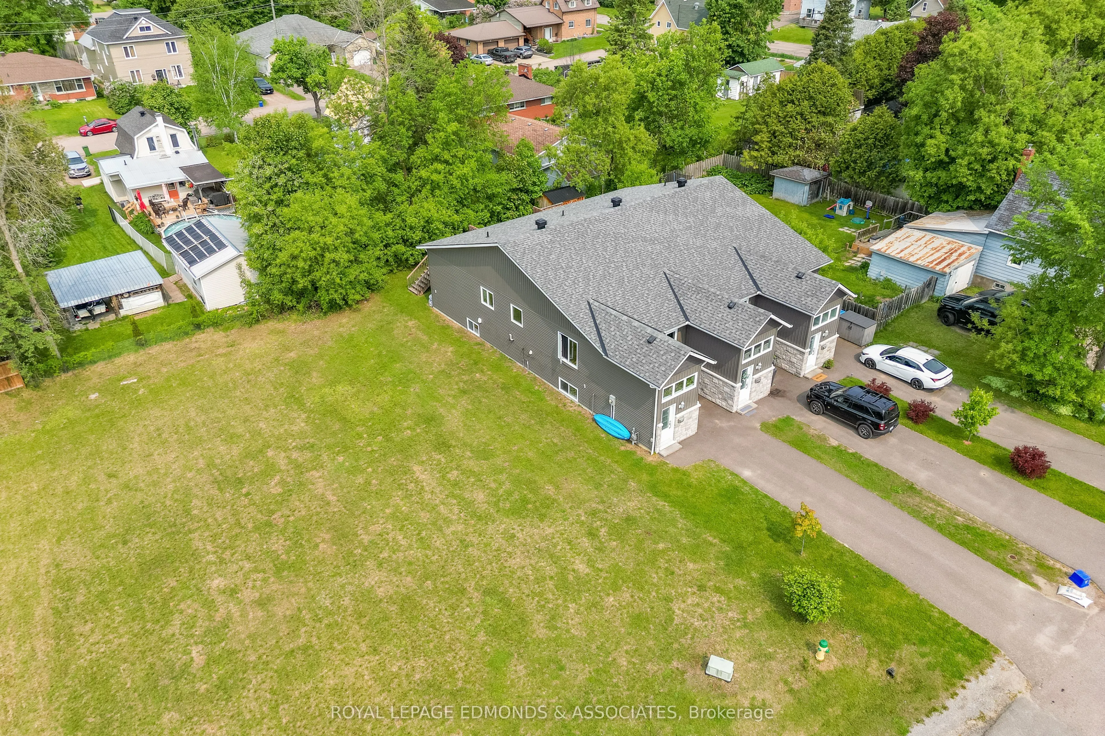 464 Dominion Street