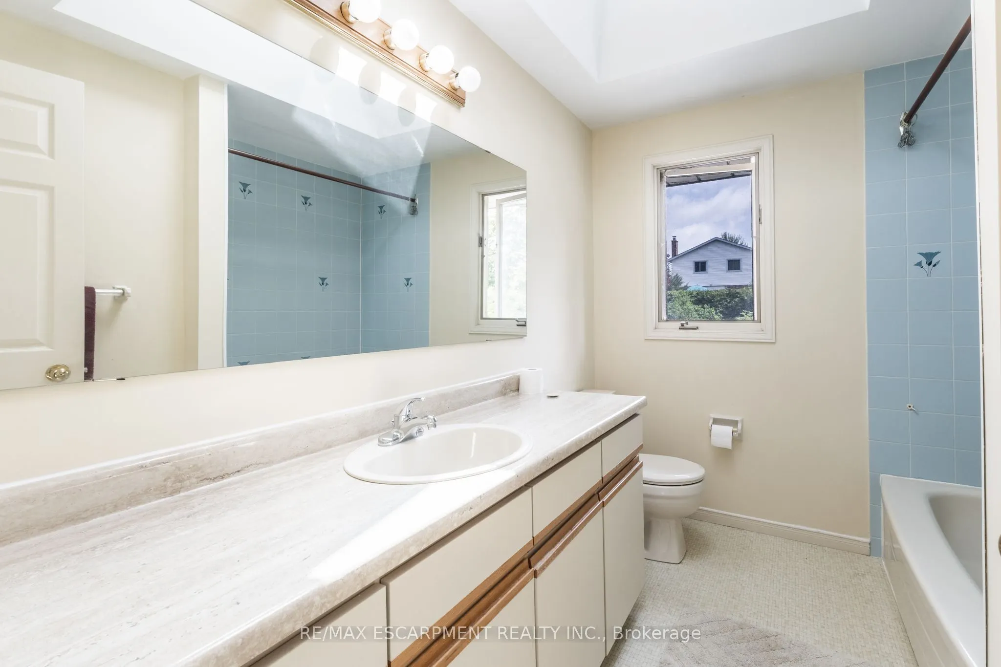 11 Bridlewood Drive
