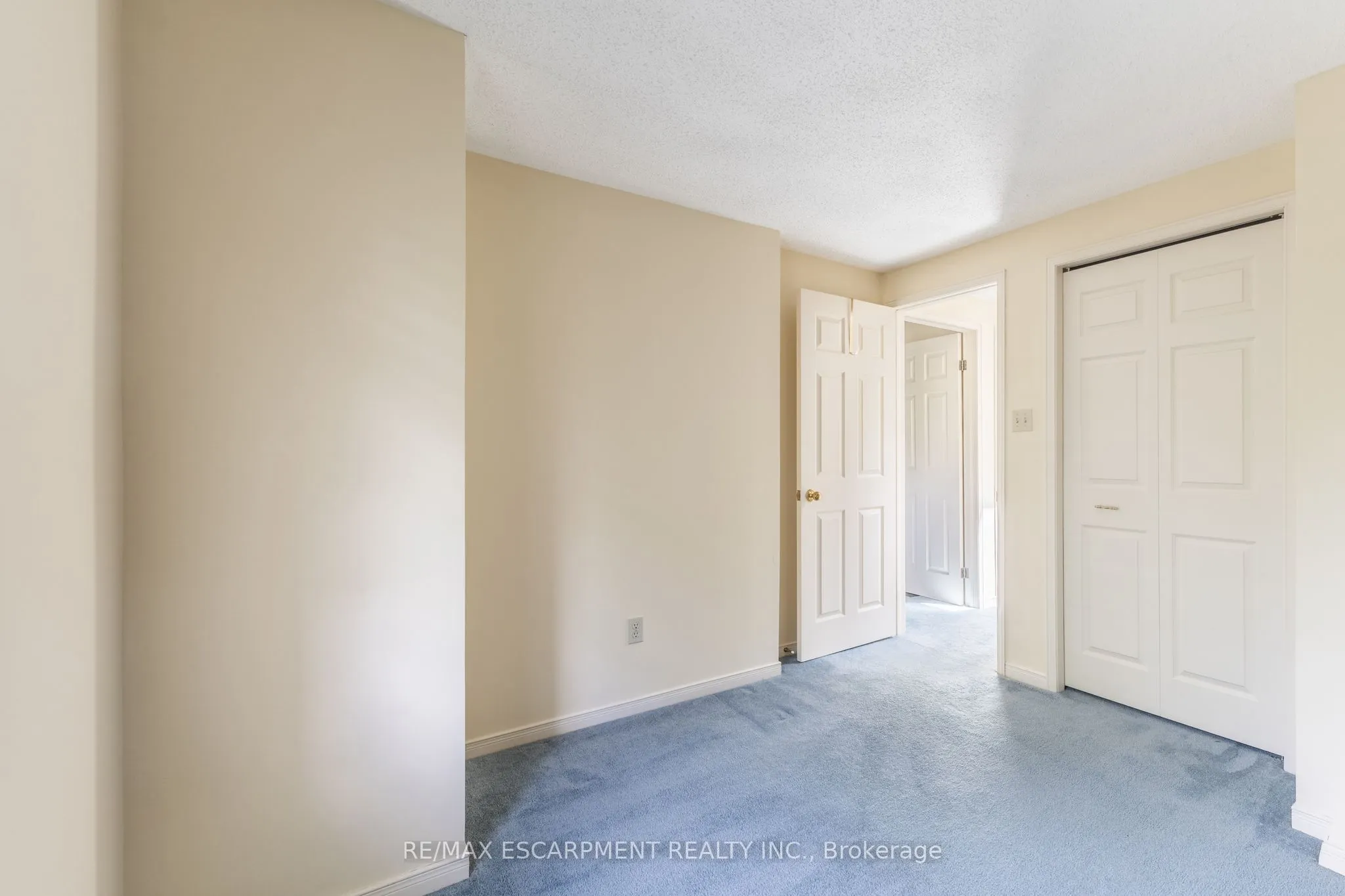 11 Bridlewood Drive