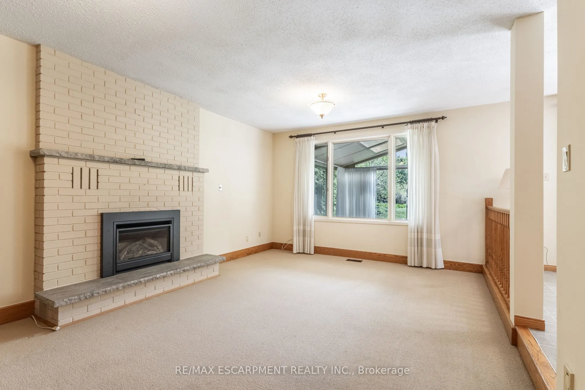11 Bridlewood Drive
