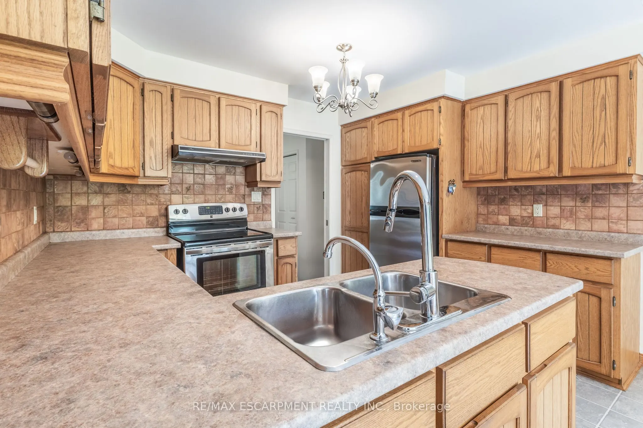 11 Bridlewood Drive