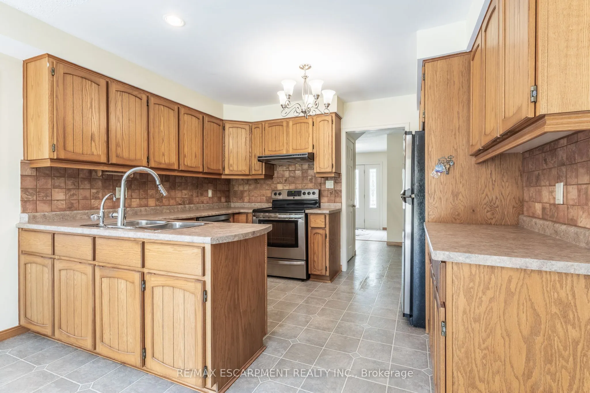 11 Bridlewood Drive