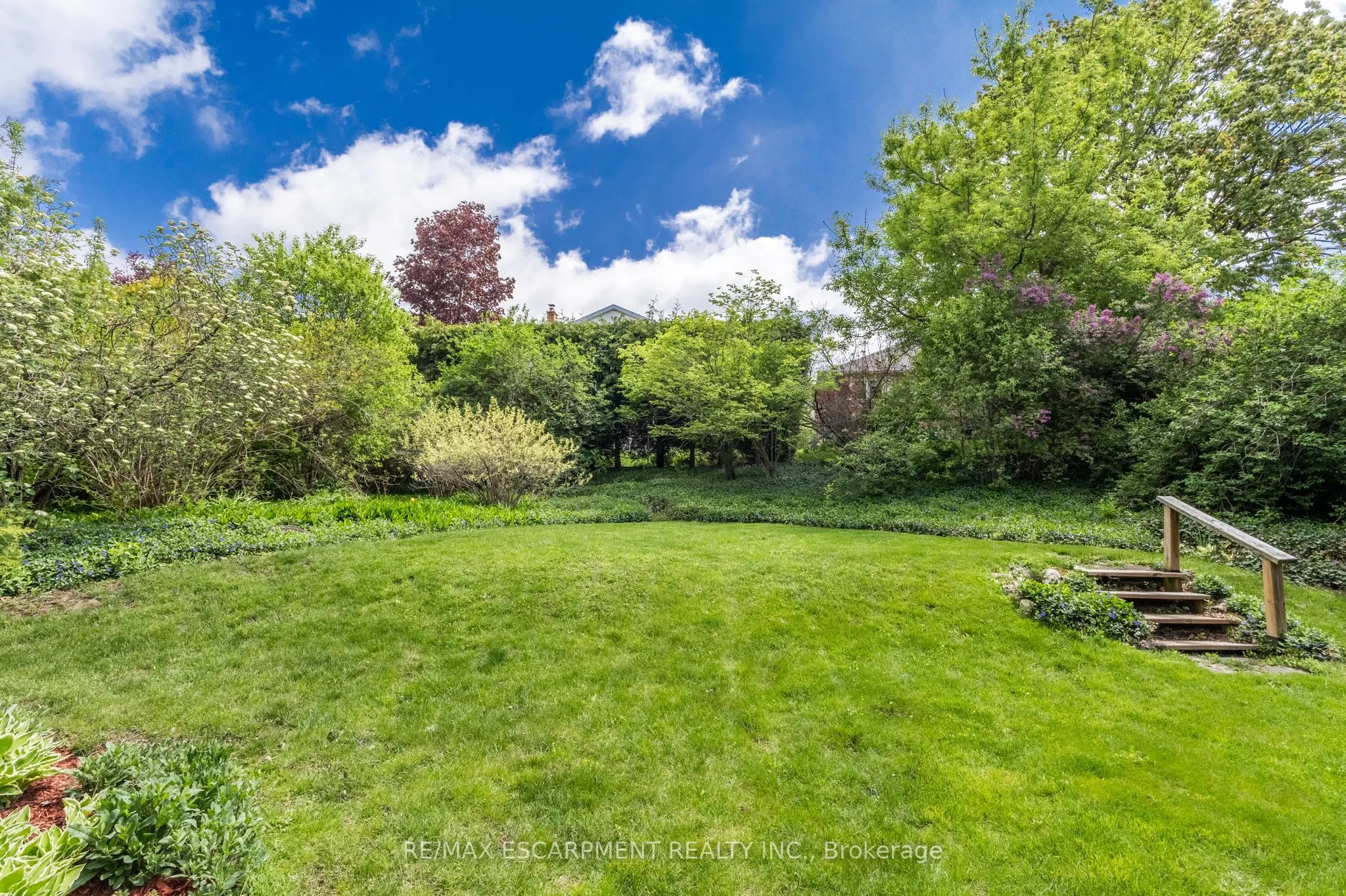 11 Bridlewood Drive