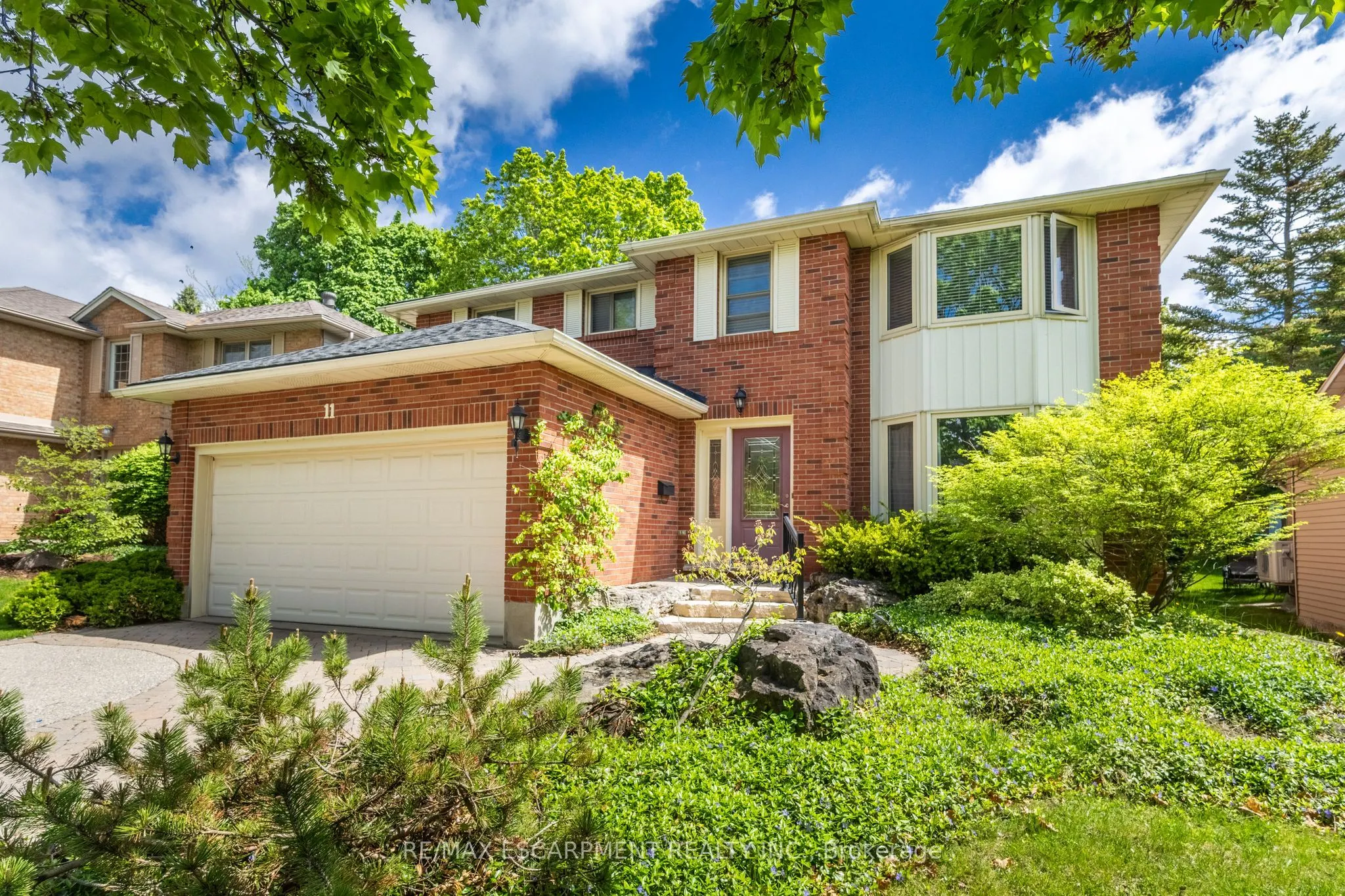 11 Bridlewood Drive