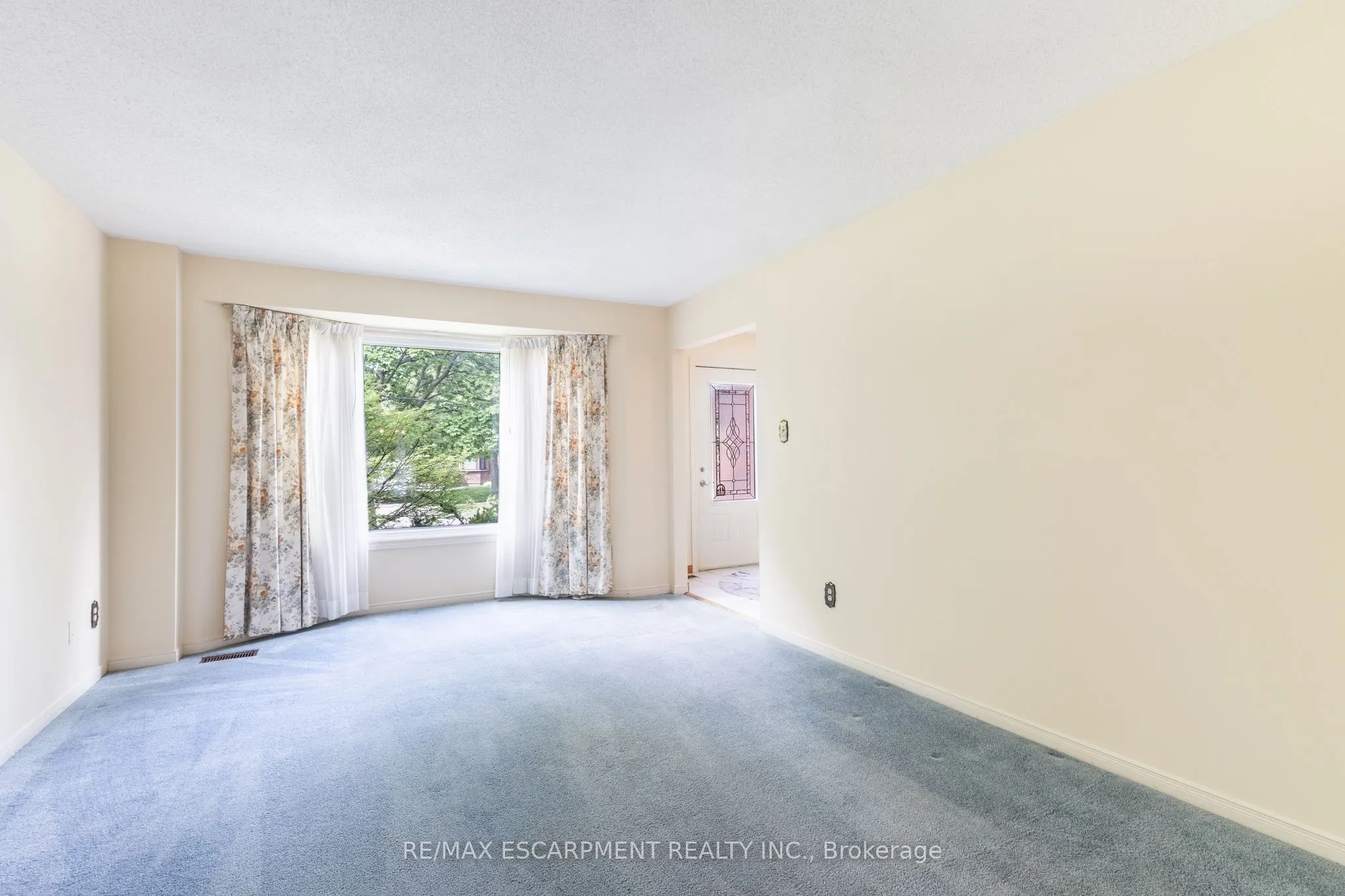 11 Bridlewood Drive