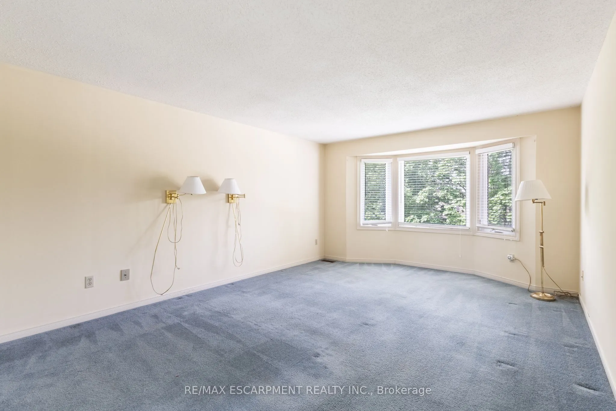 11 Bridlewood Drive