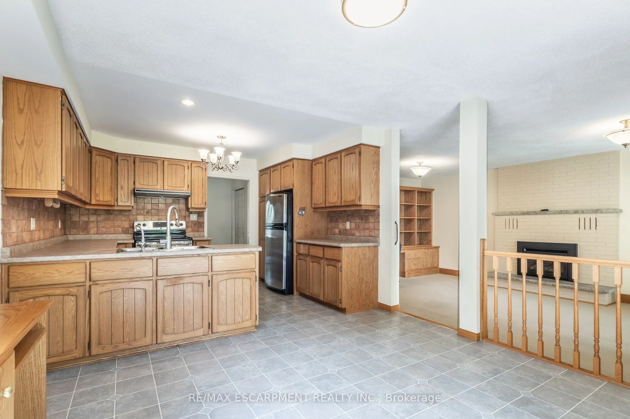 11 Bridlewood Drive