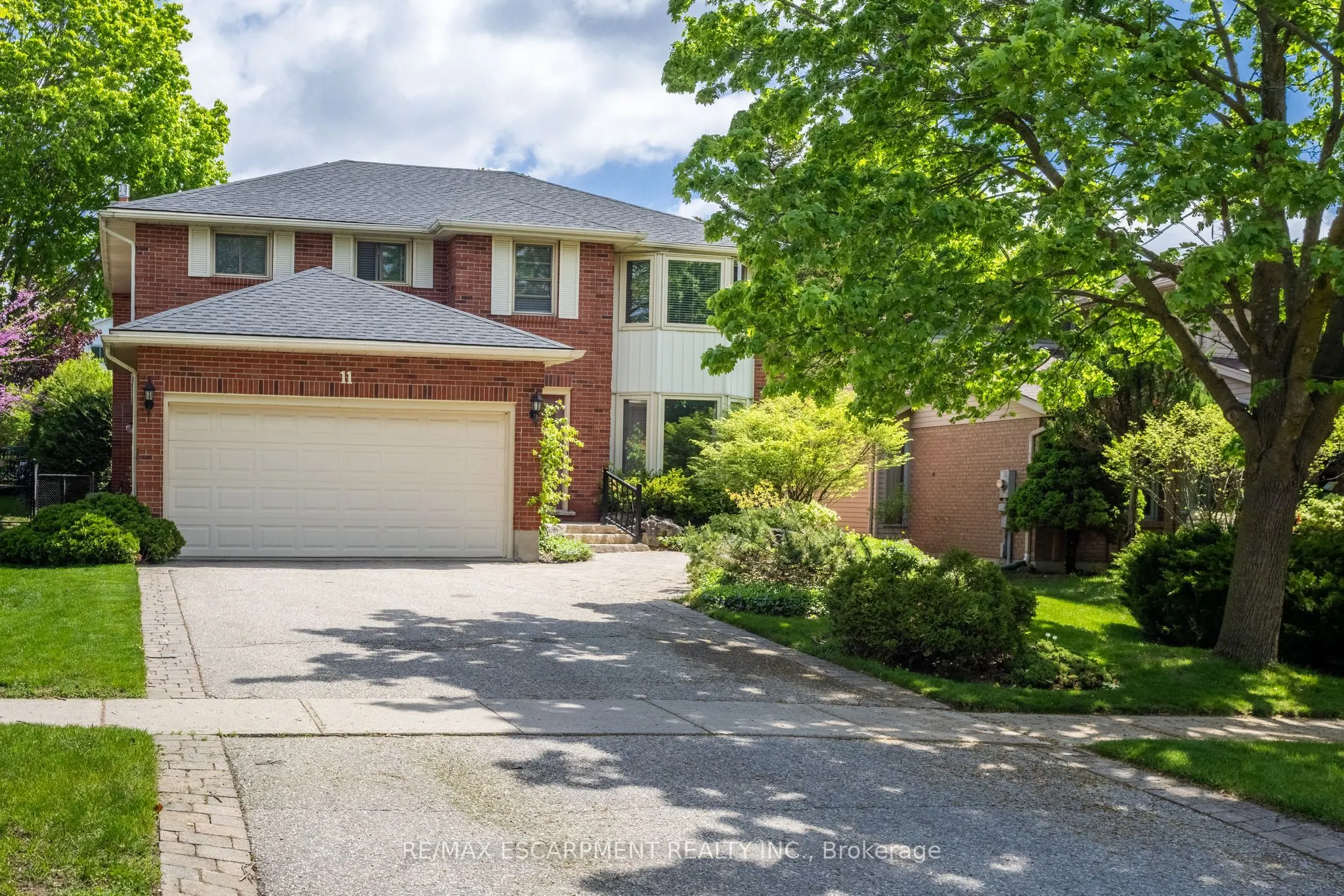 11 Bridlewood Drive