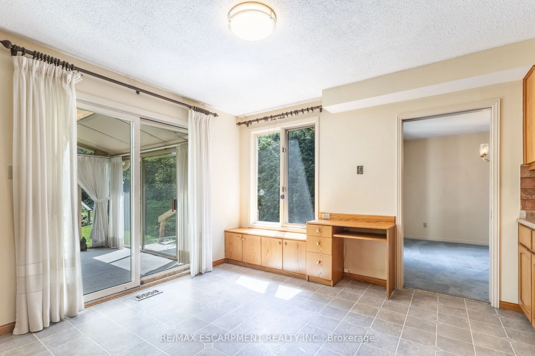 11 Bridlewood Drive
