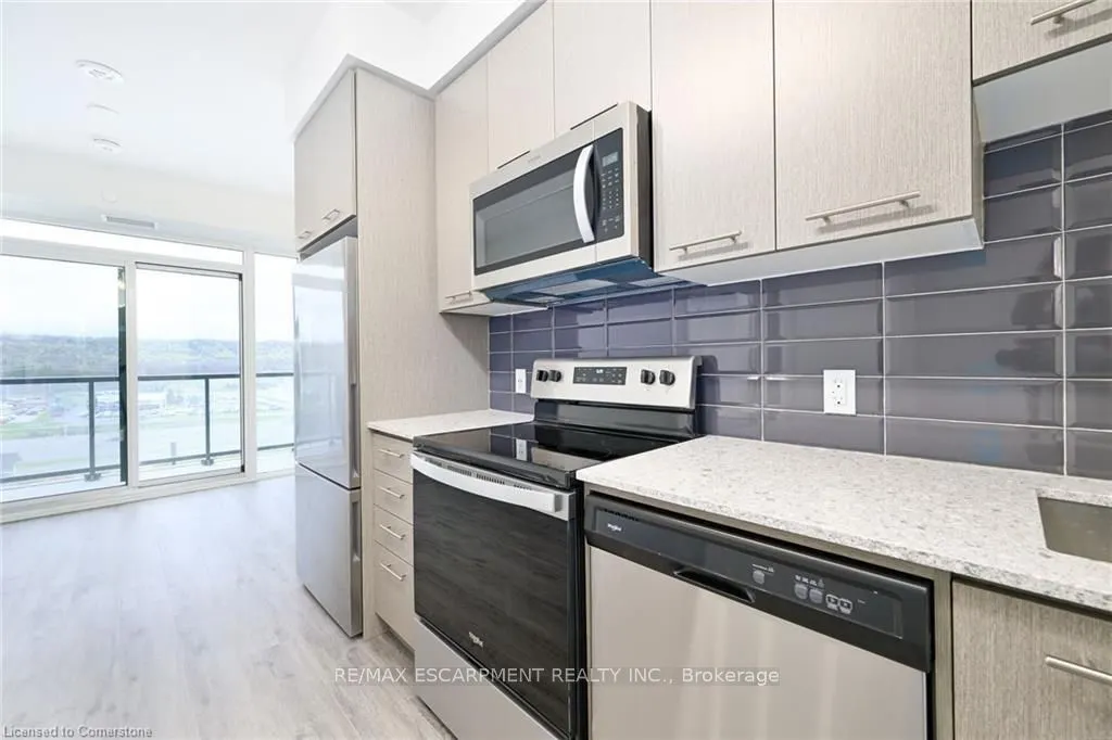 385 WINSTON Road, #901