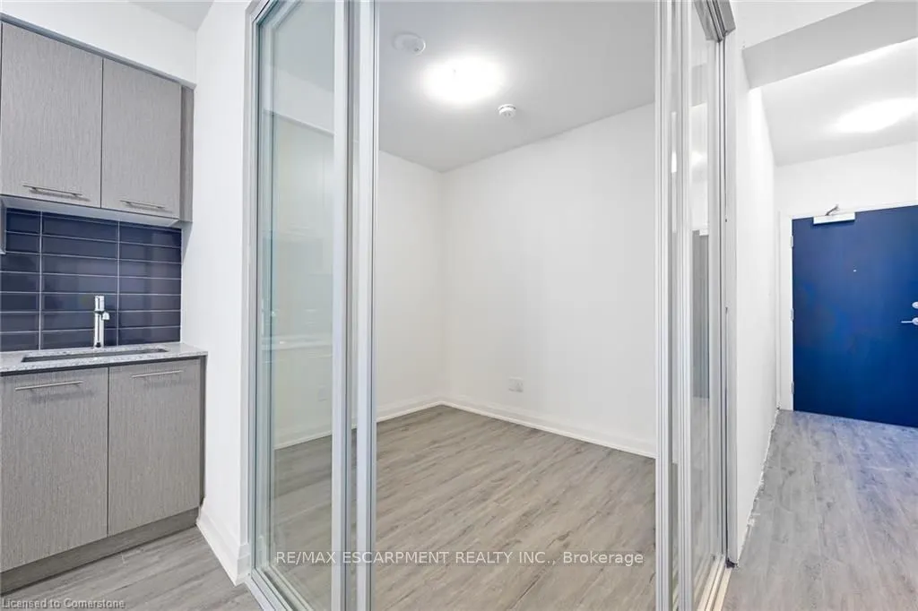 385 WINSTON Road, #901