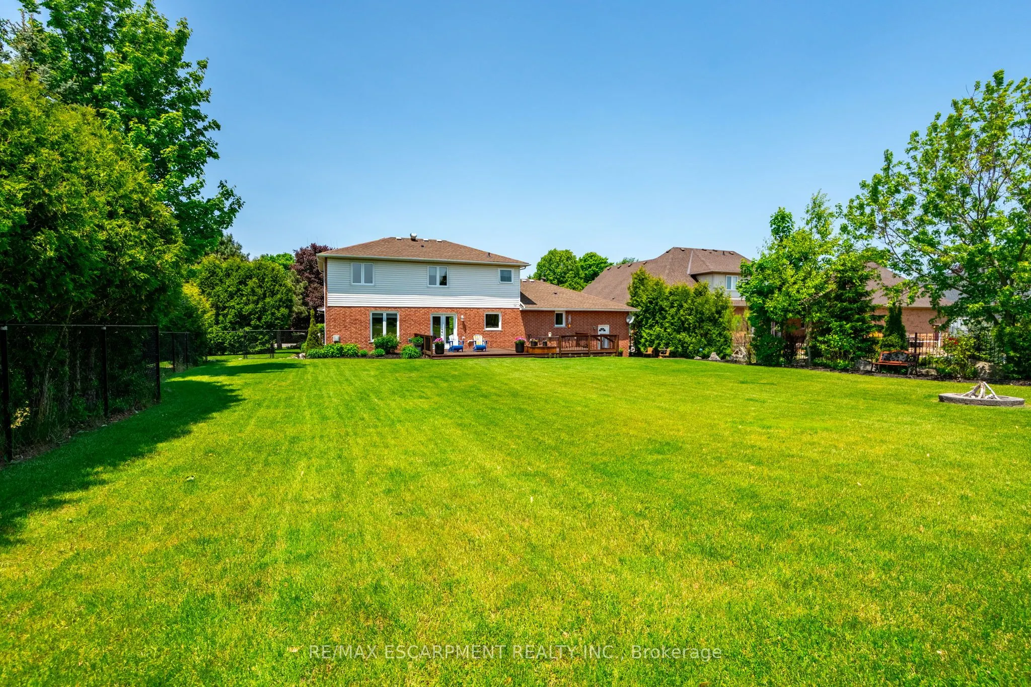 19 Savona Crescent