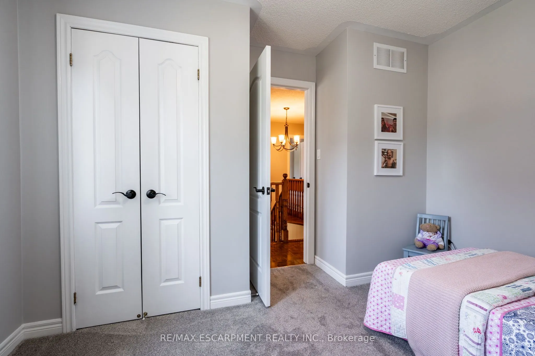 19 Savona Crescent