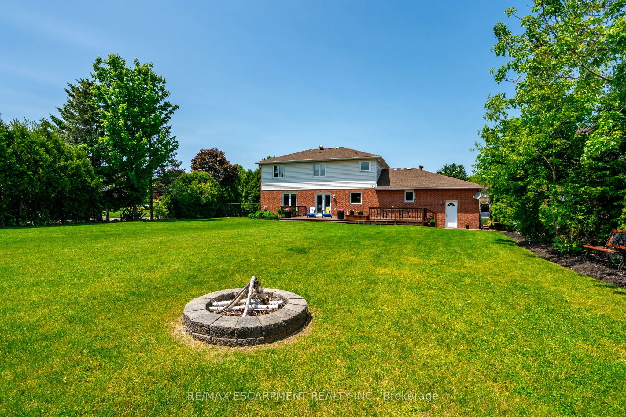 19 Savona Crescent