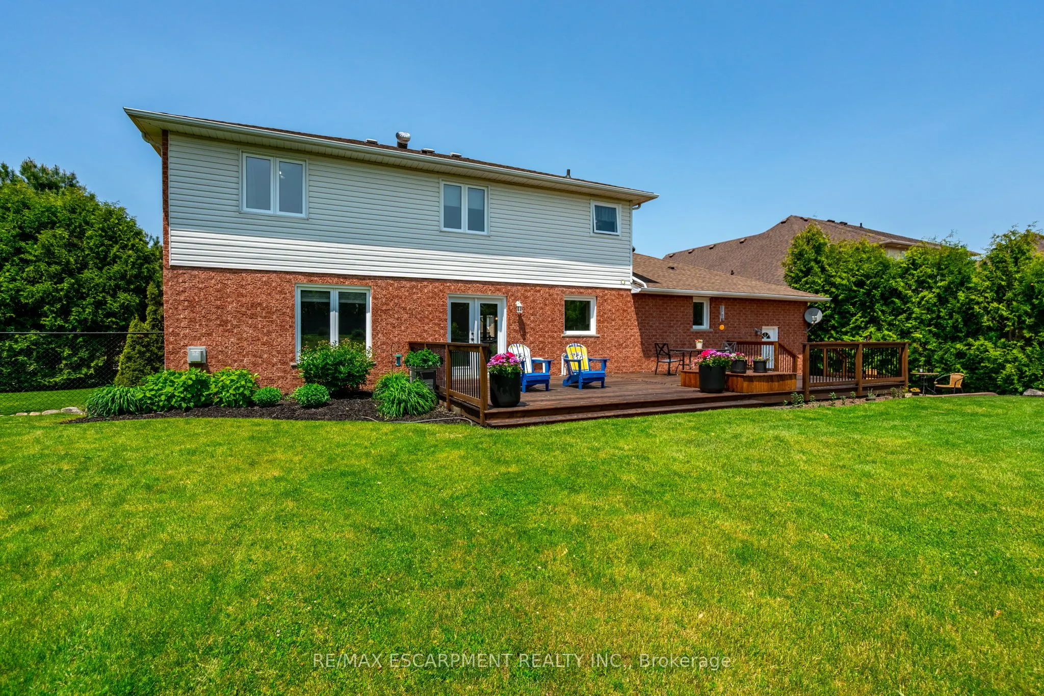 19 Savona Crescent