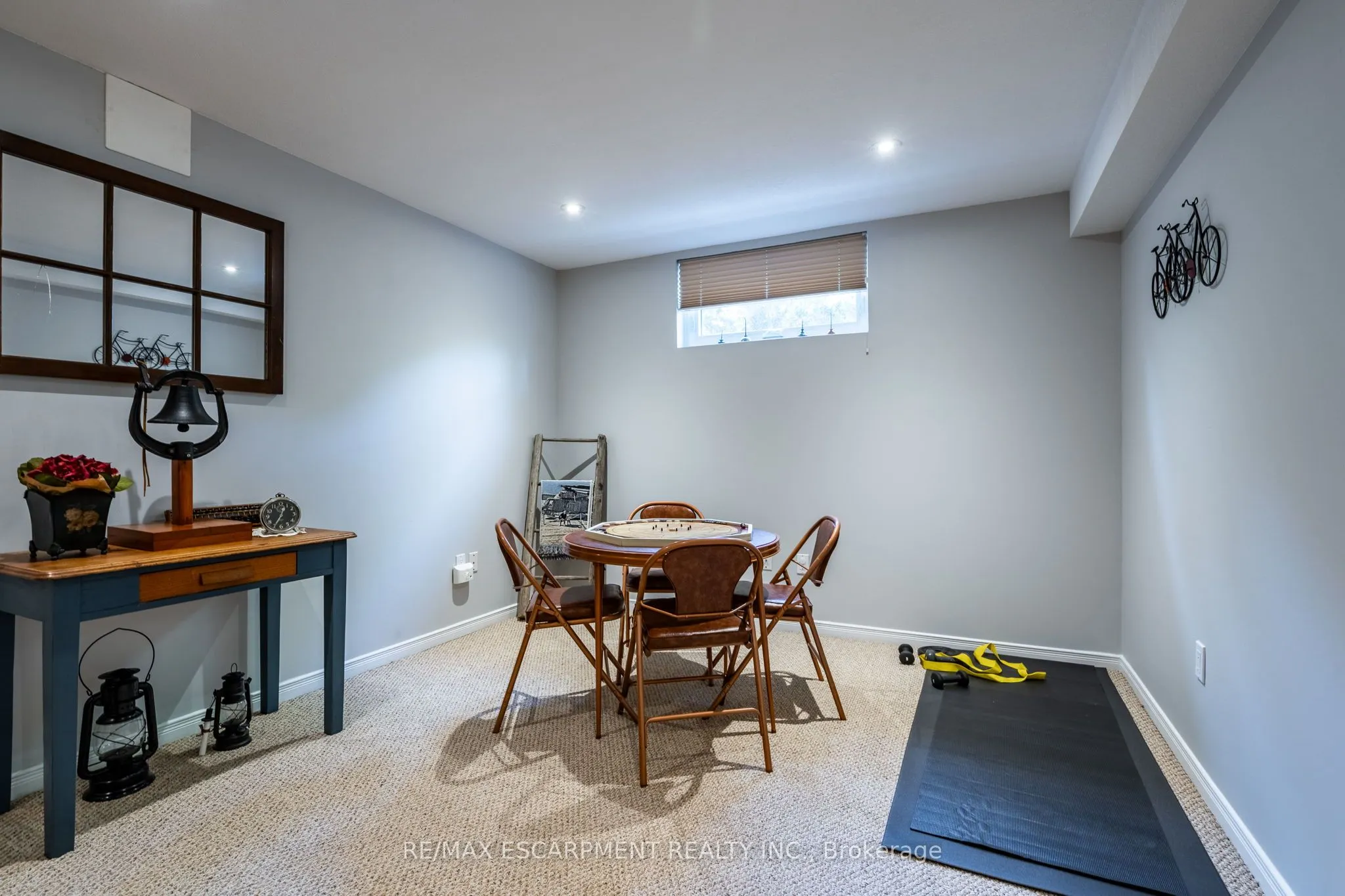 19 Savona Crescent