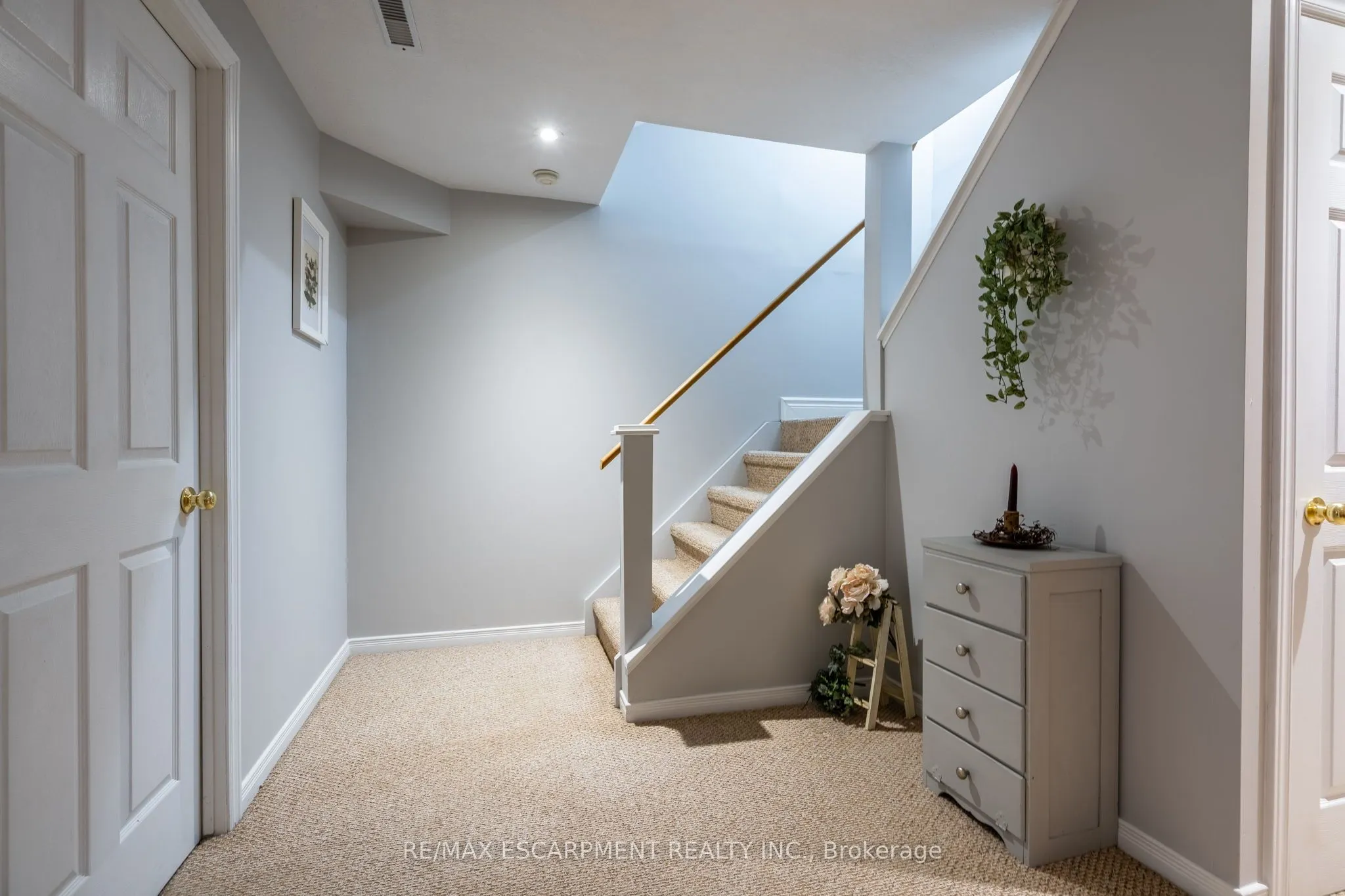 19 Savona Crescent
