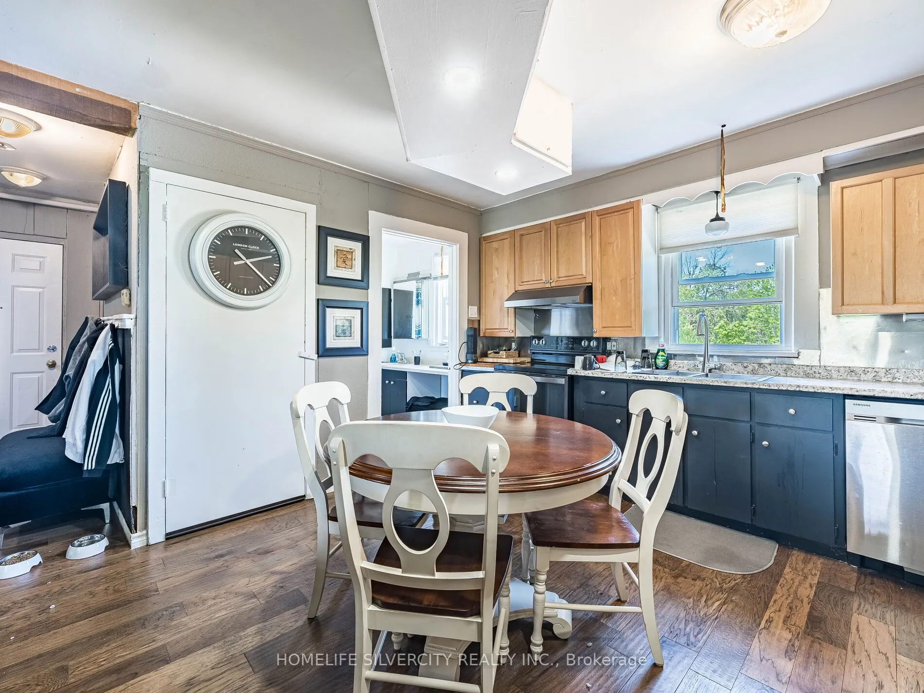 4613 N Service Road