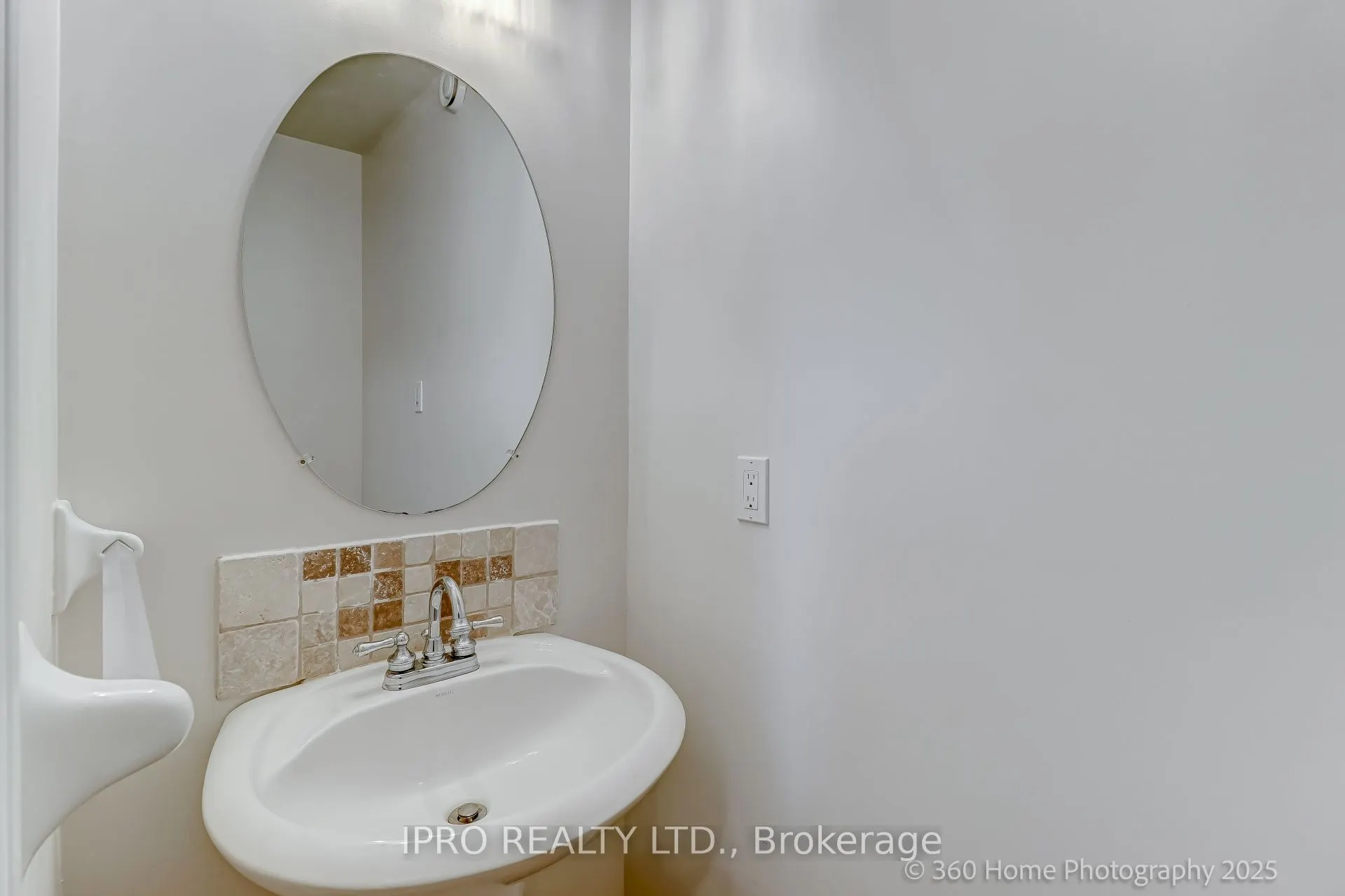 37 Woodland Drive