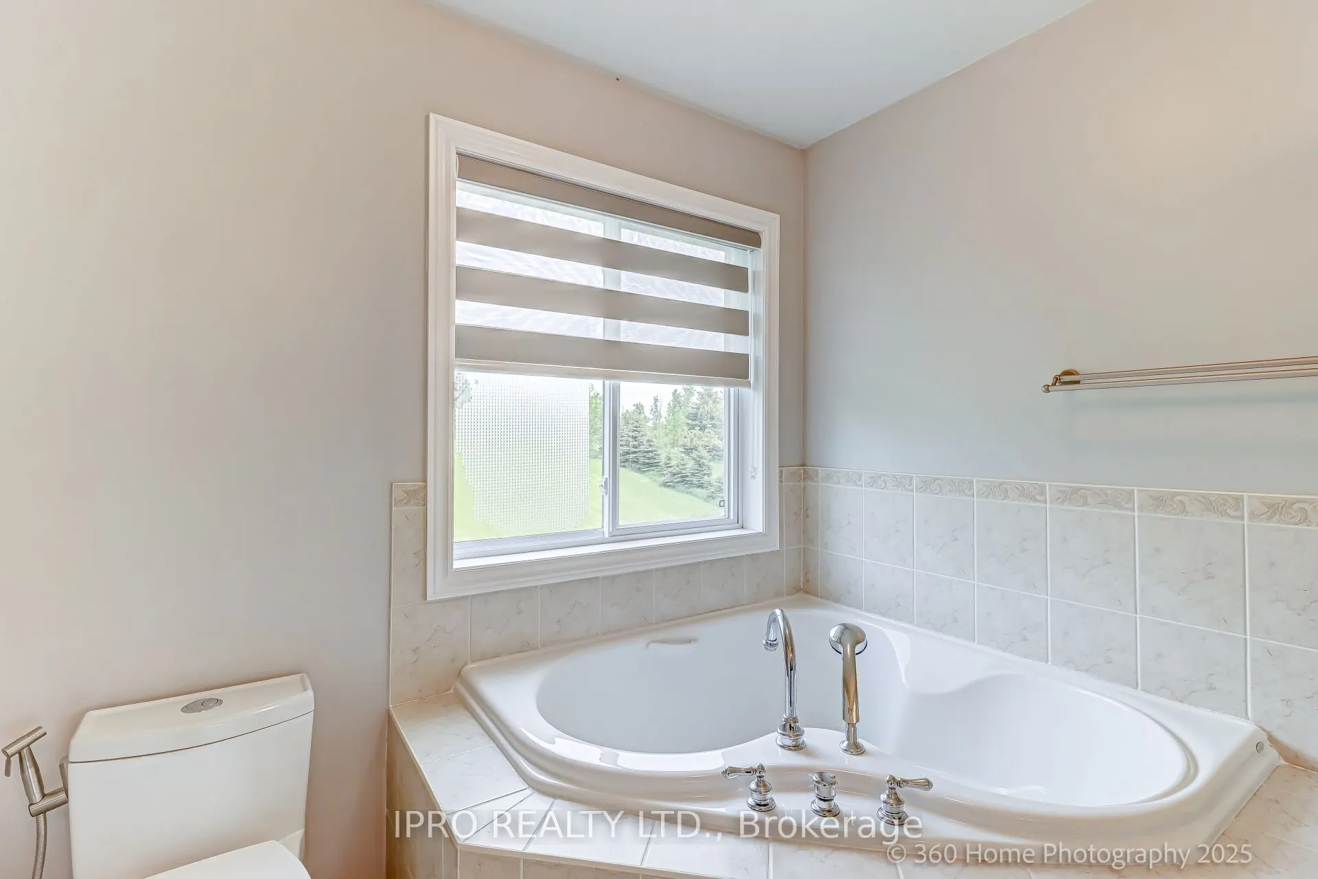 37 Woodland Drive