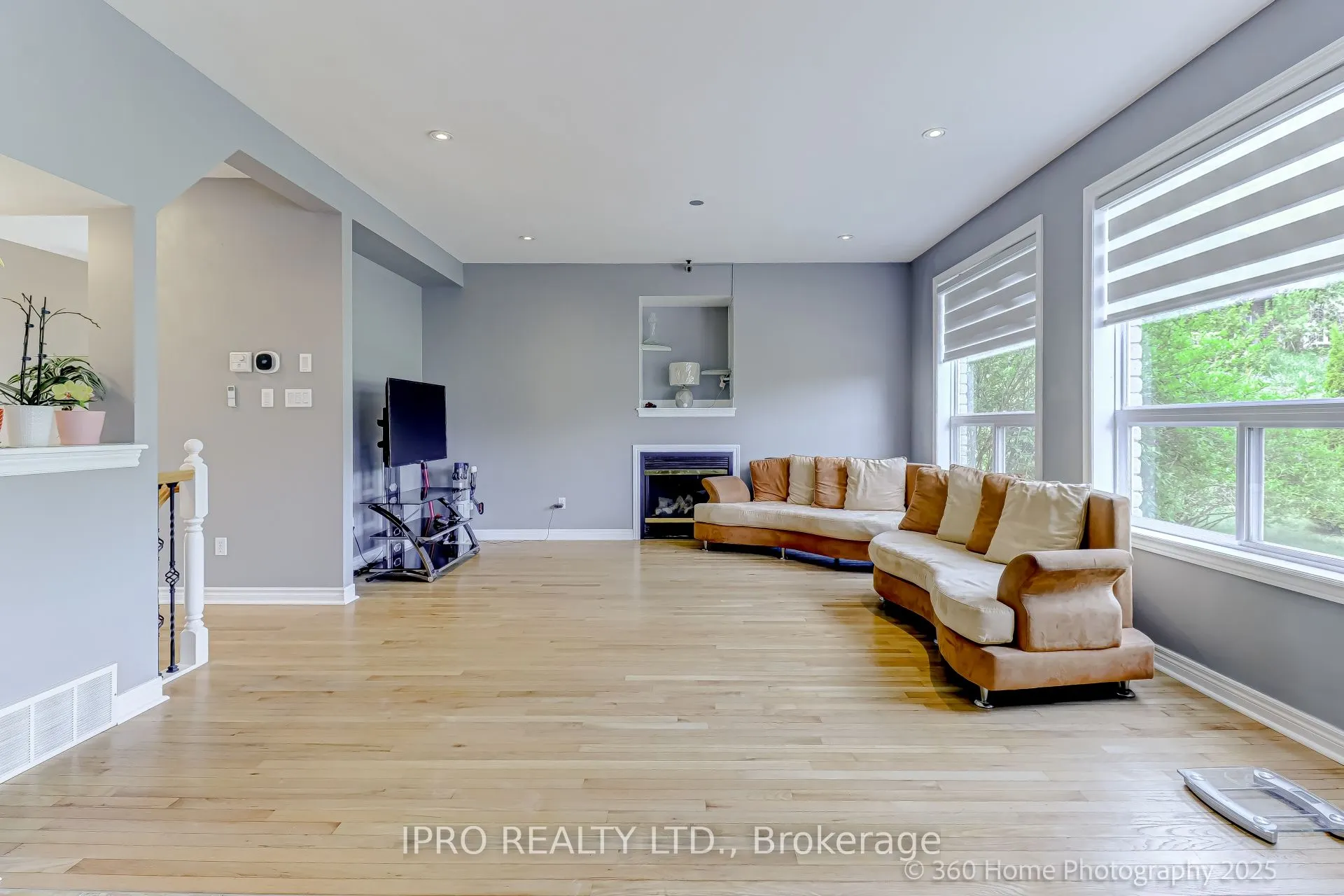 37 Woodland Drive