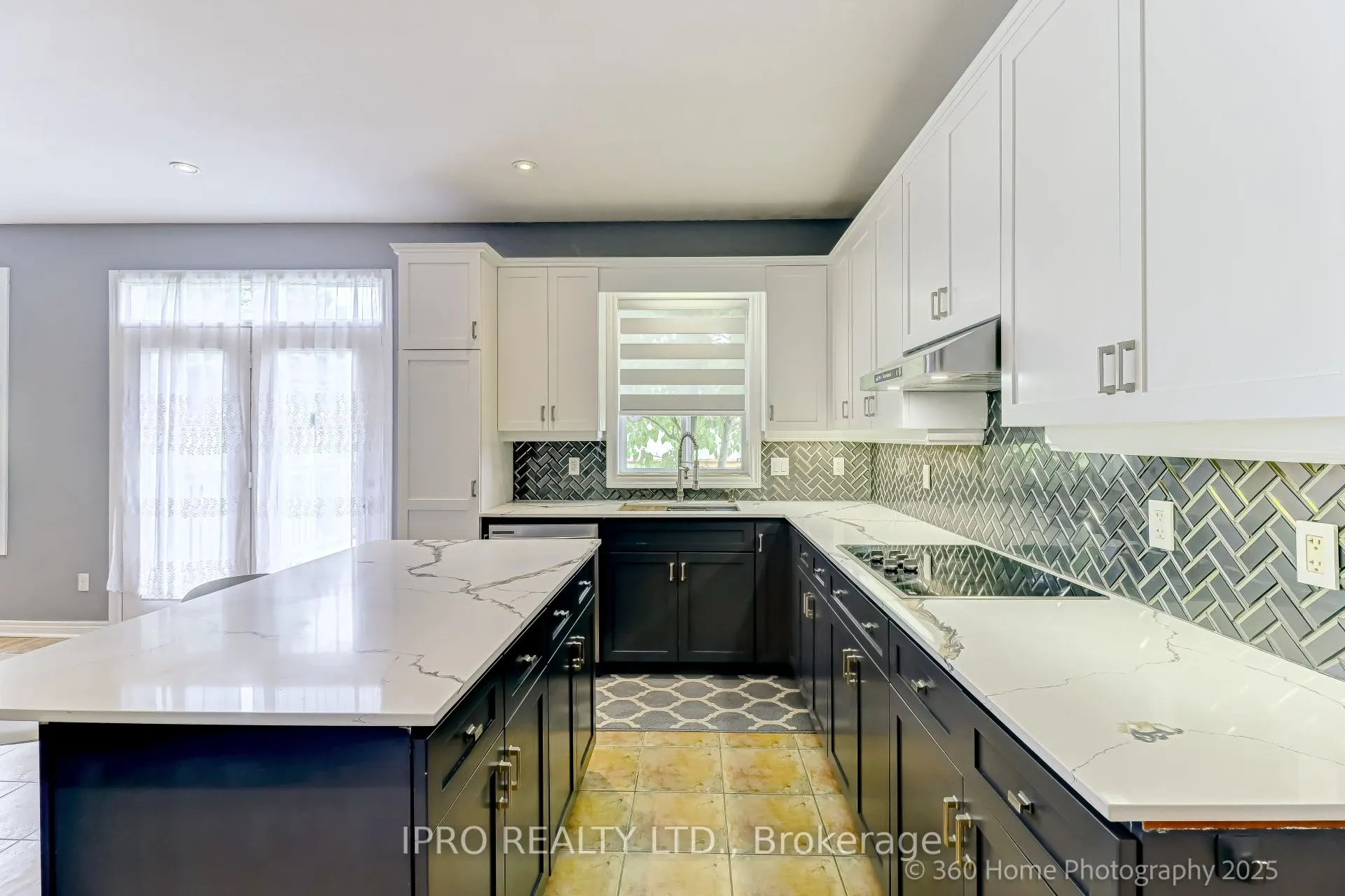 37 Woodland Drive