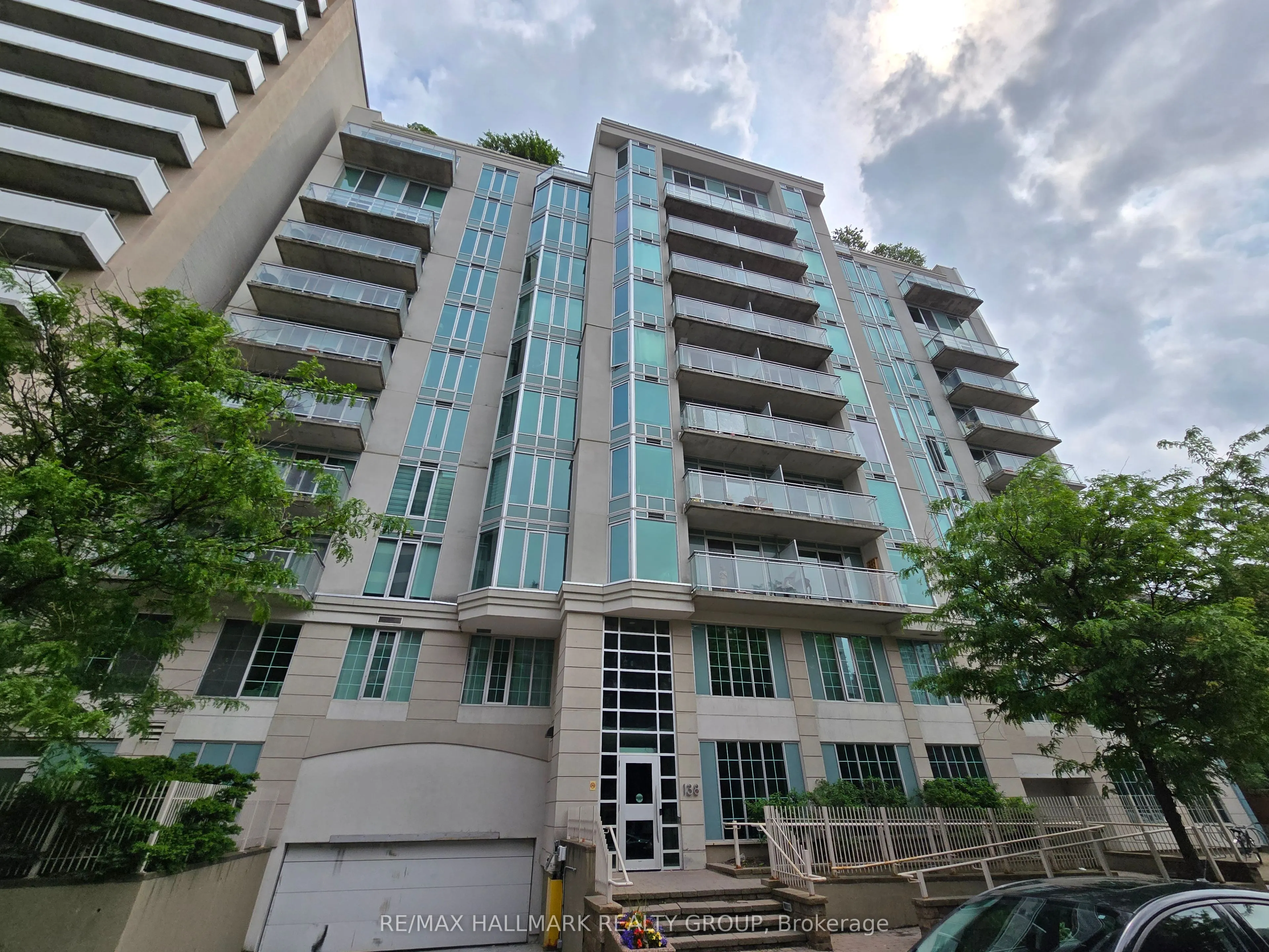 138 Somerset Street W #502