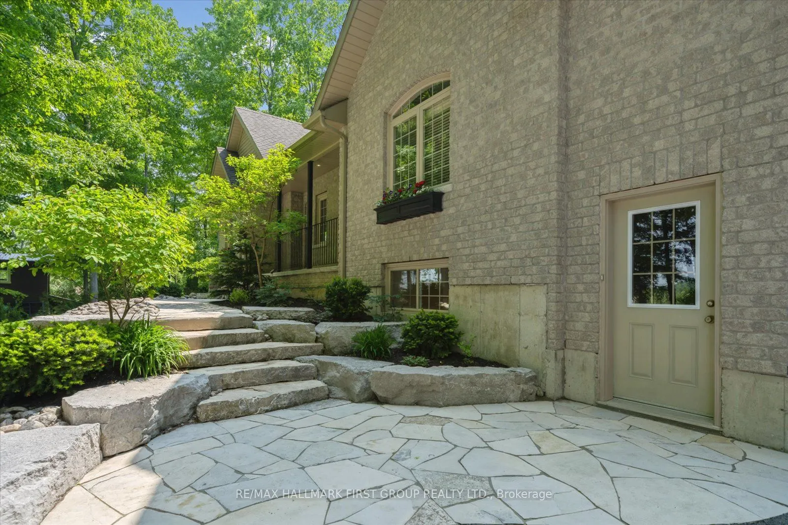 2317 Sherbrooke Street W