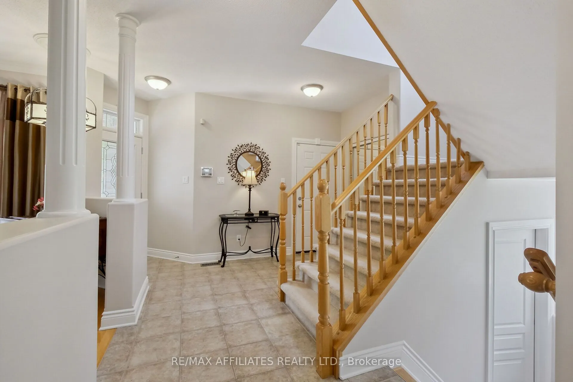176 Topaze Crescent