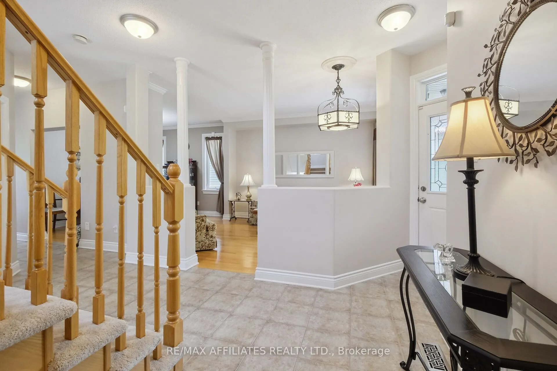 176 Topaze Crescent