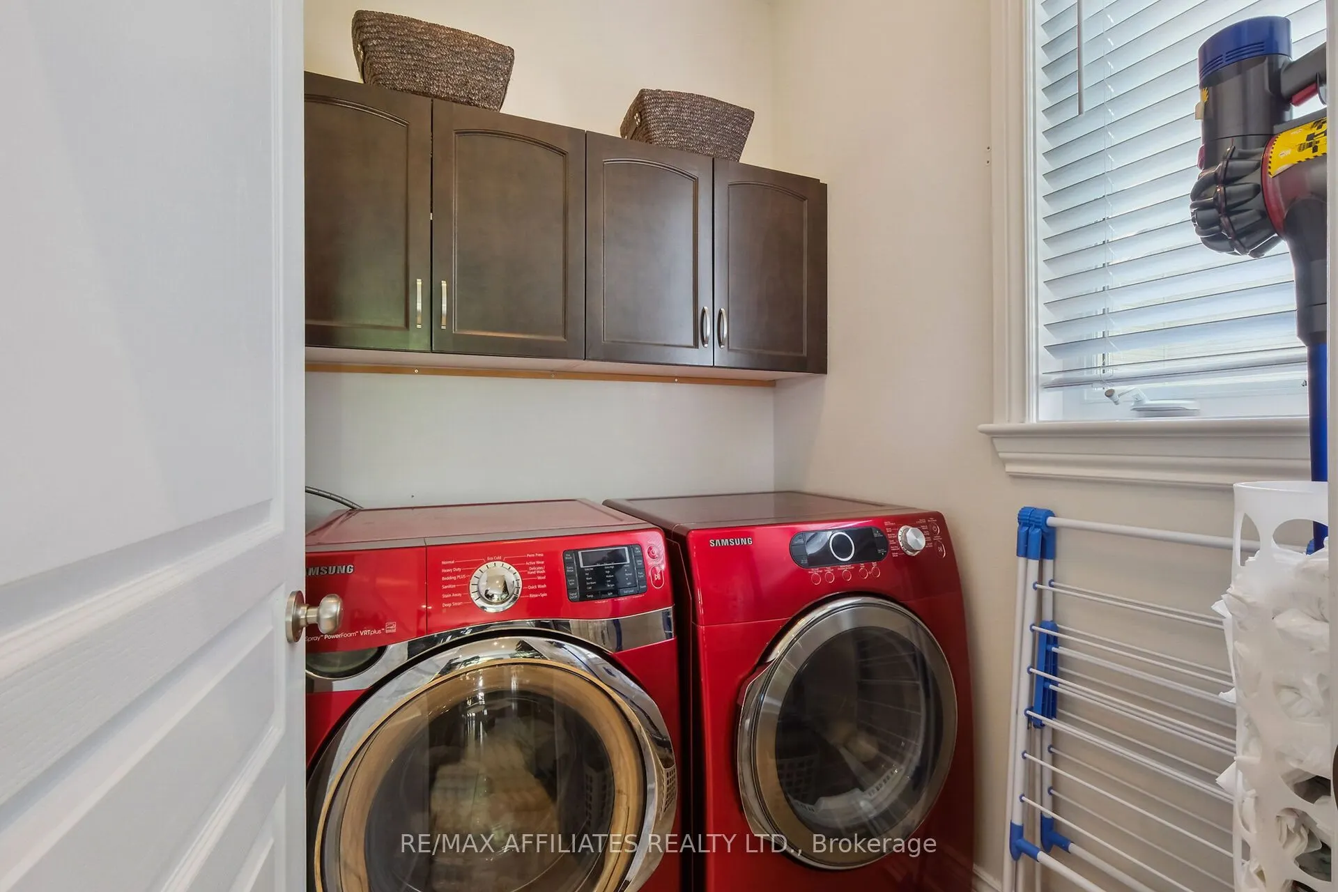176 Topaze Crescent