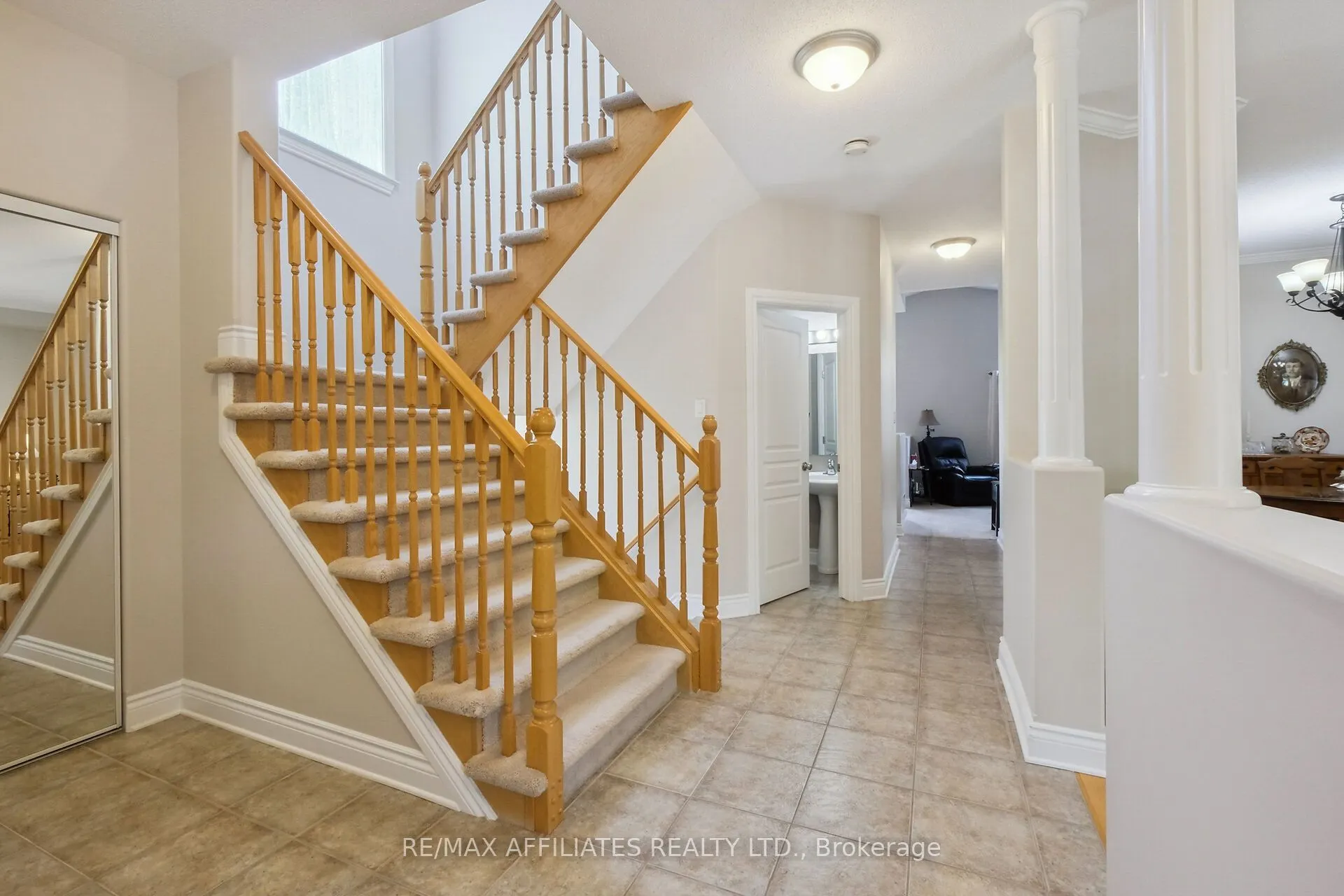 176 Topaze Crescent