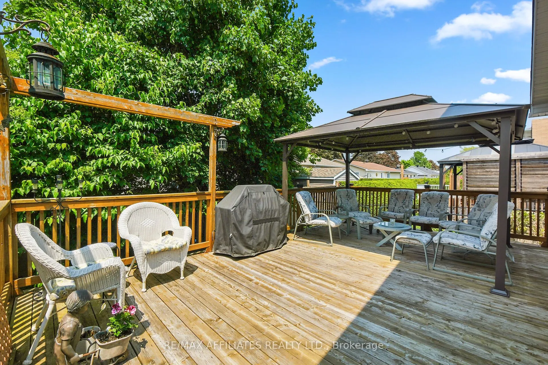 176 Topaze Crescent