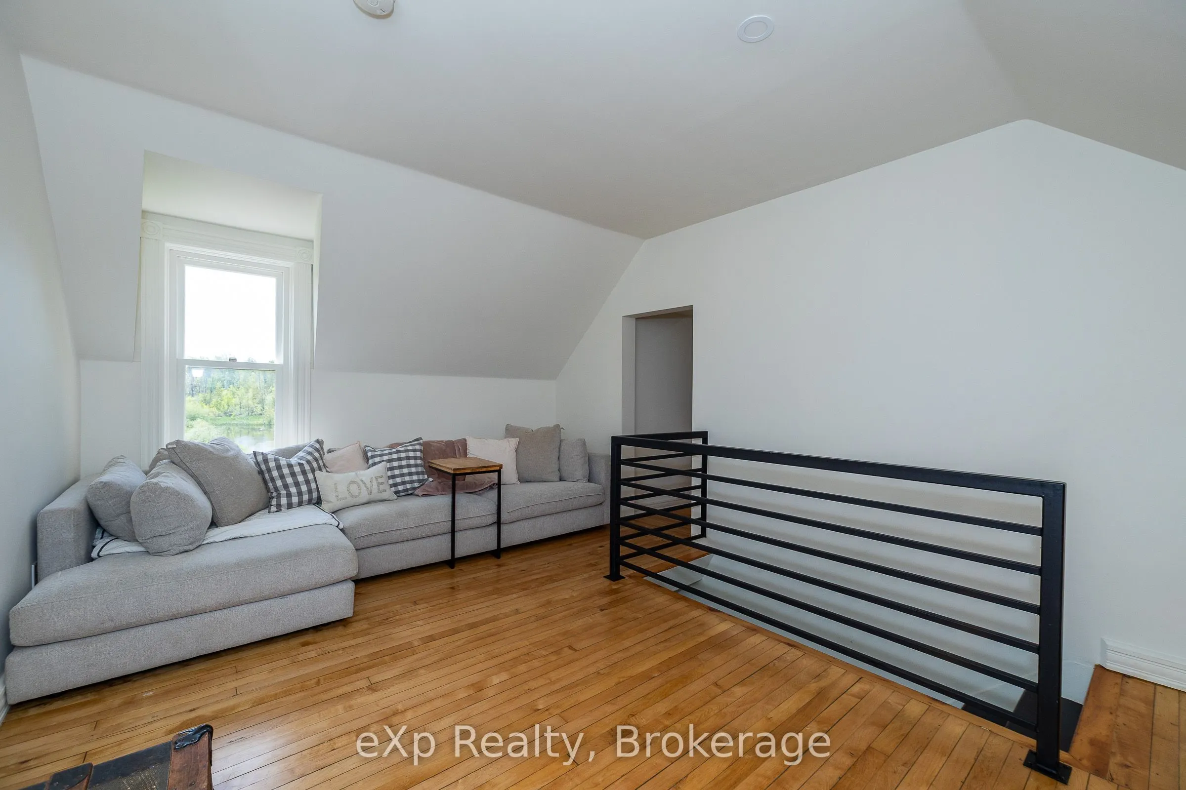 382137 Concession Rd 17
