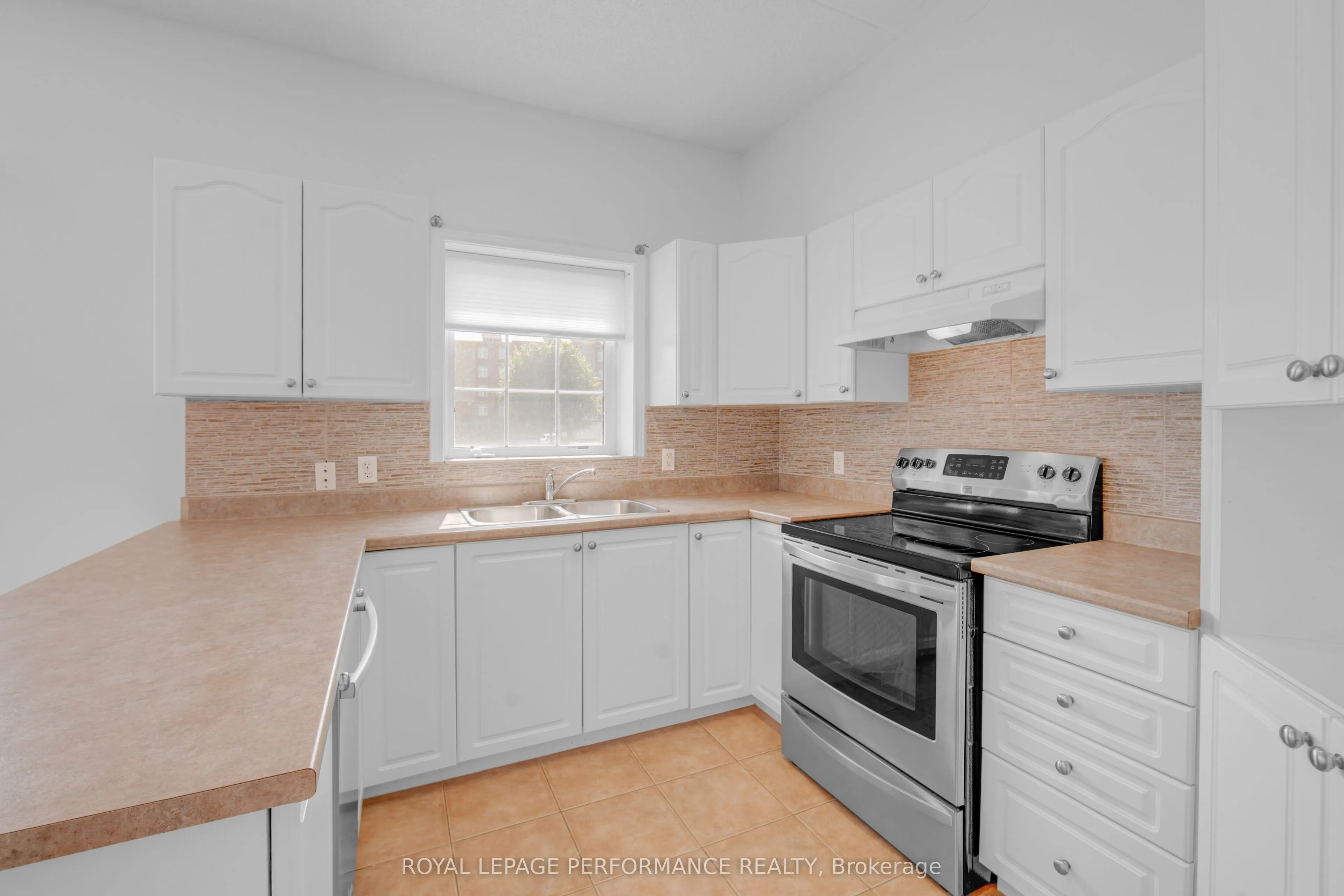 1404 Clement Street, #113