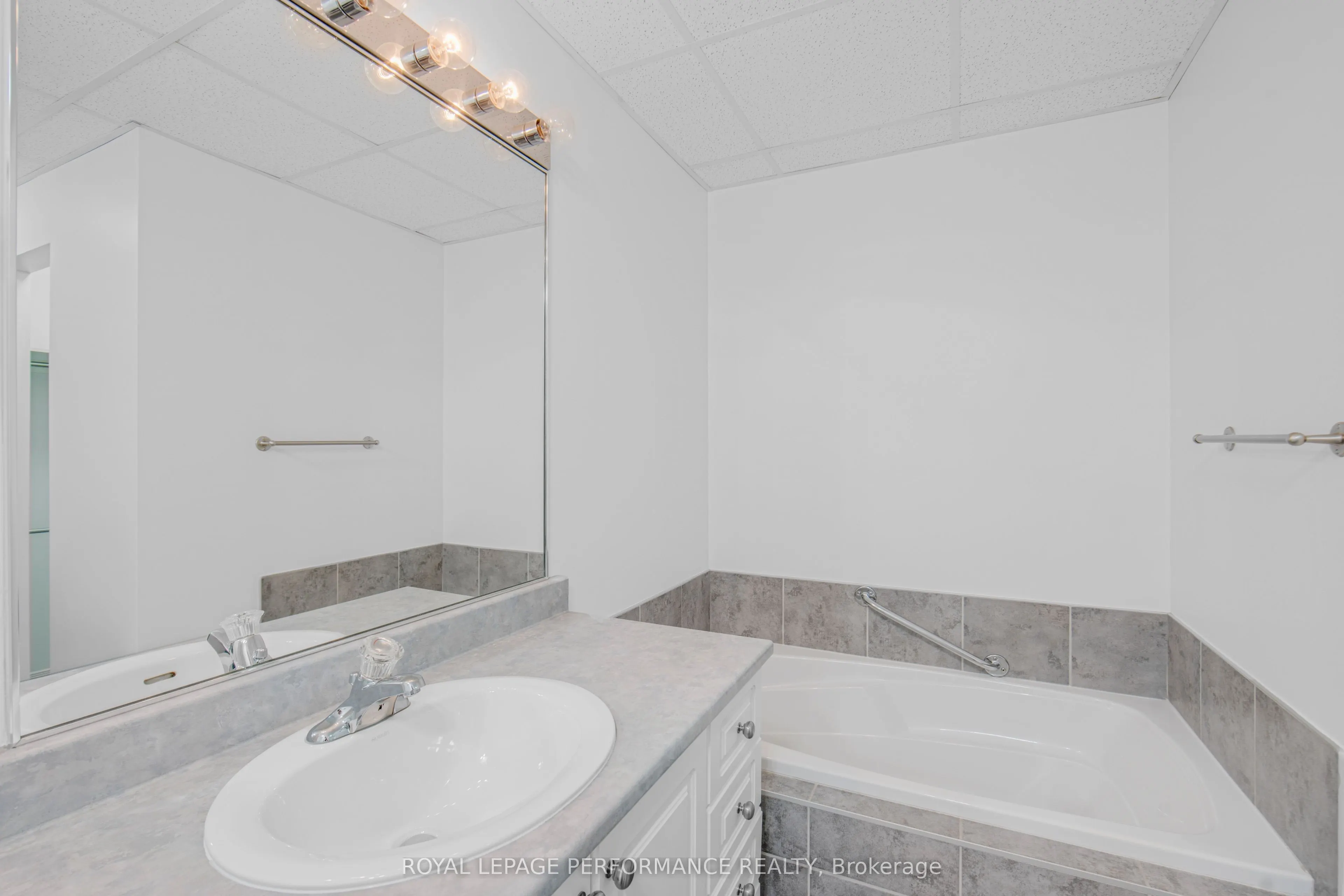 1404 Clement Street, #113