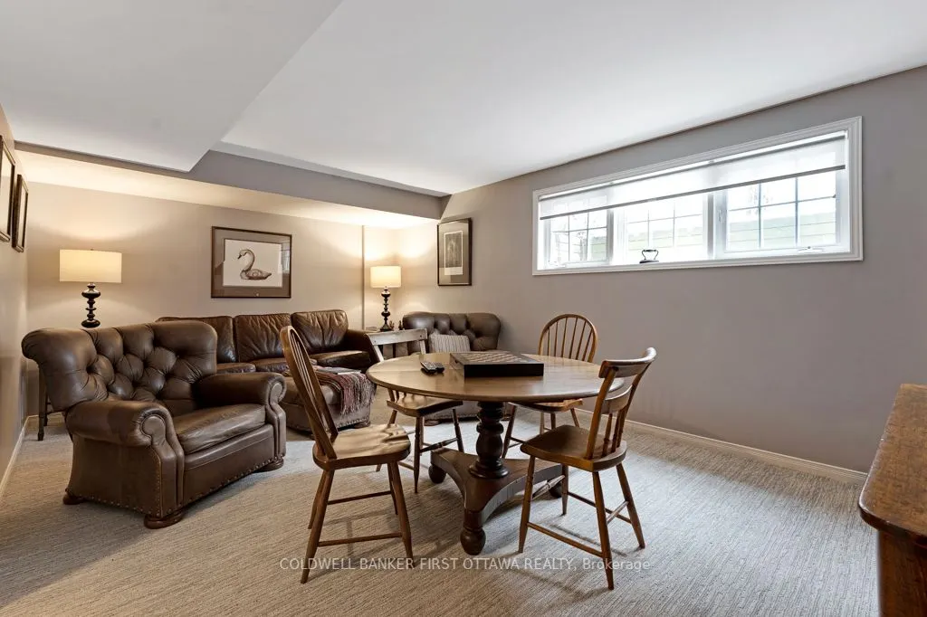 10 Perkins Boulevard
