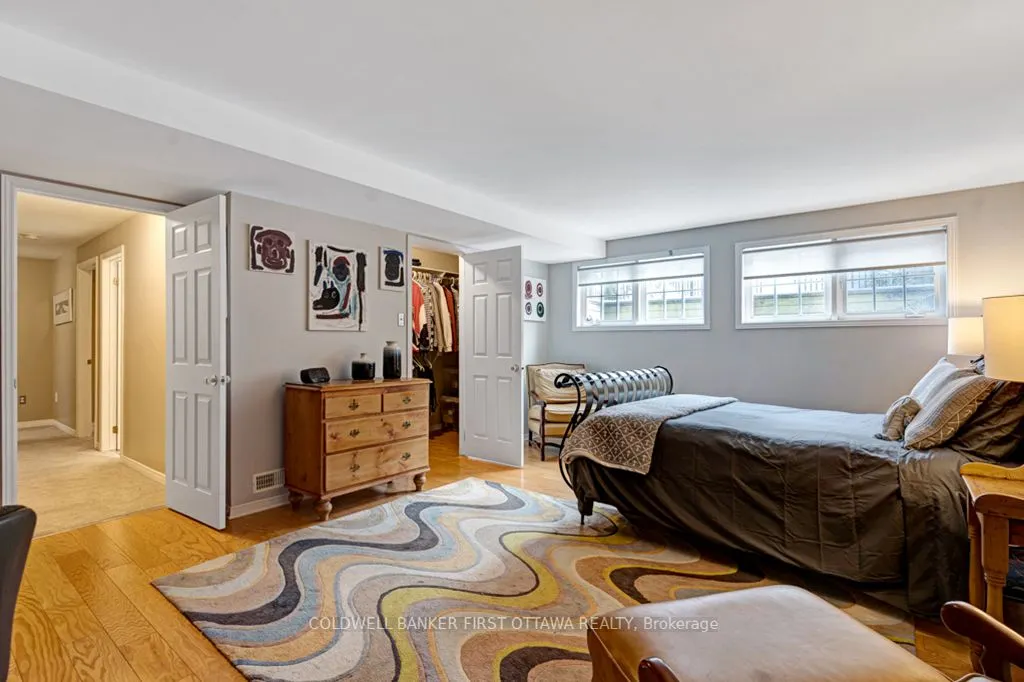 10 Perkins Boulevard