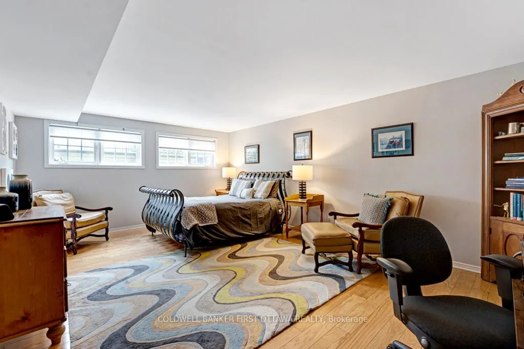 10 Perkins Boulevard