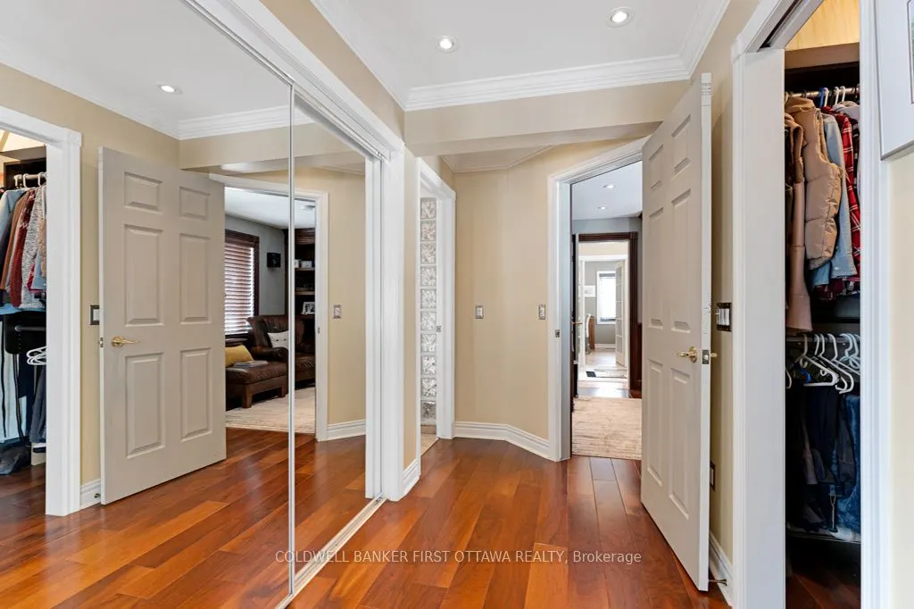 10 Perkins Boulevard